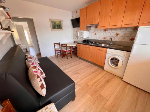 Two-Bedroom Apartment (4 - 5 Persons) photo 2