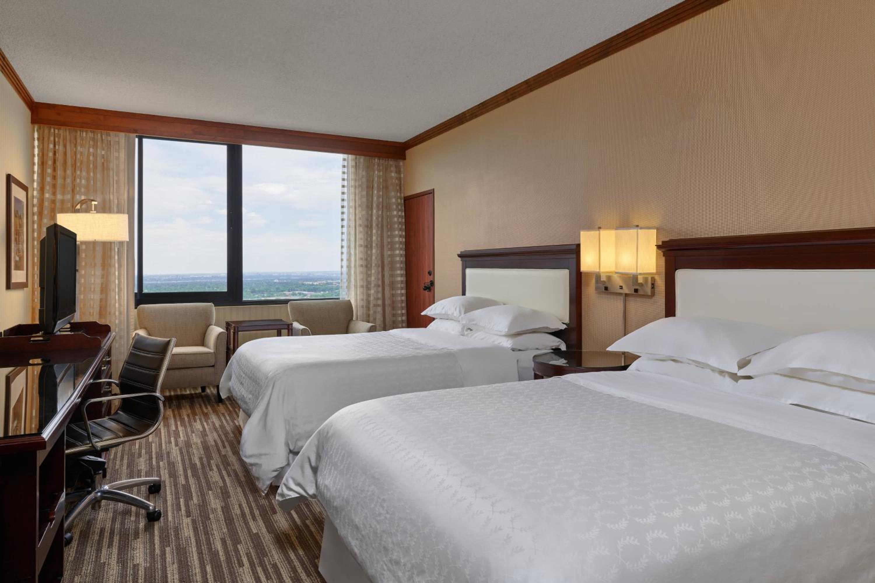 Deluxe Queen Room with Two Queen Beds - Photo 2