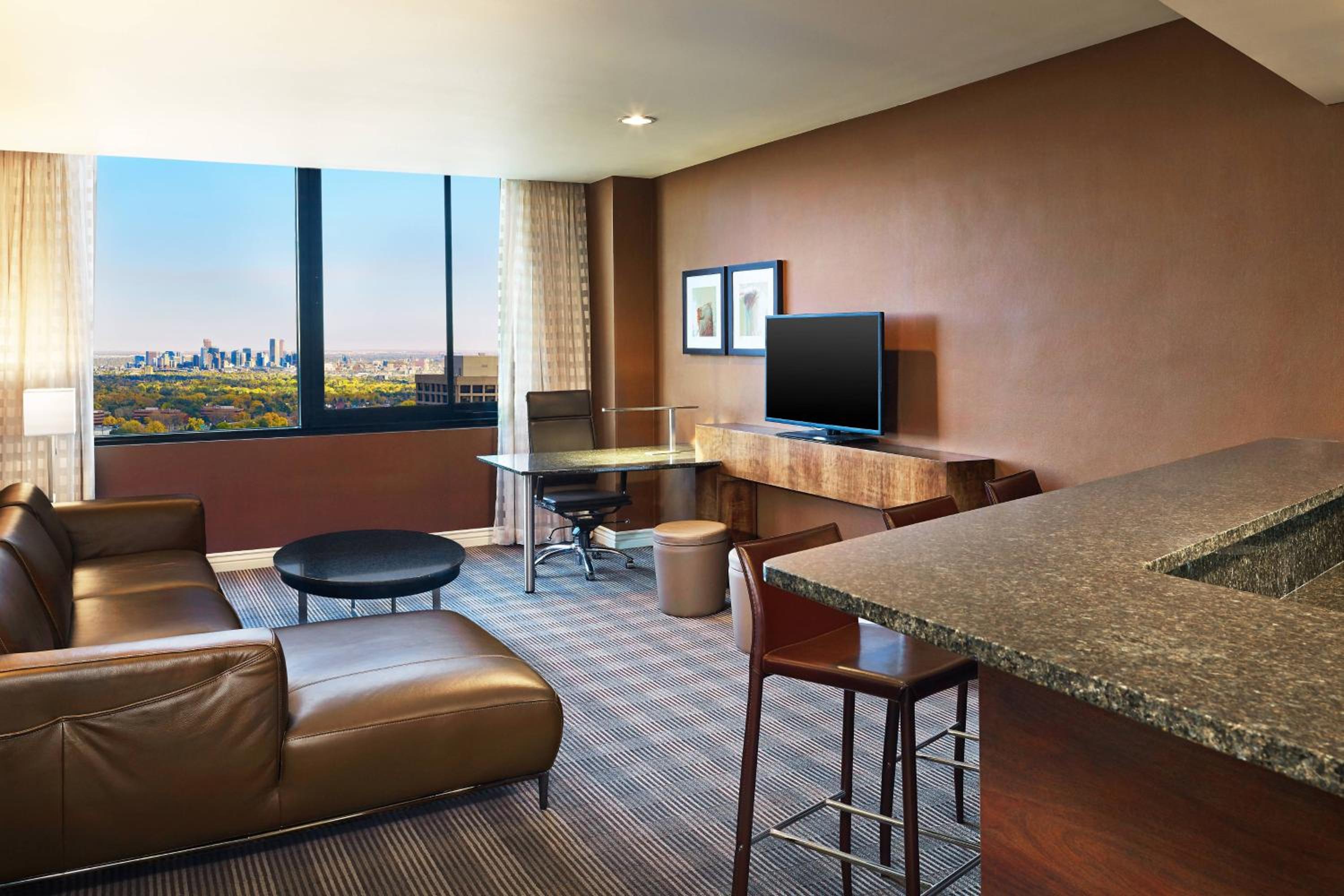 King Suite - Photo 1
