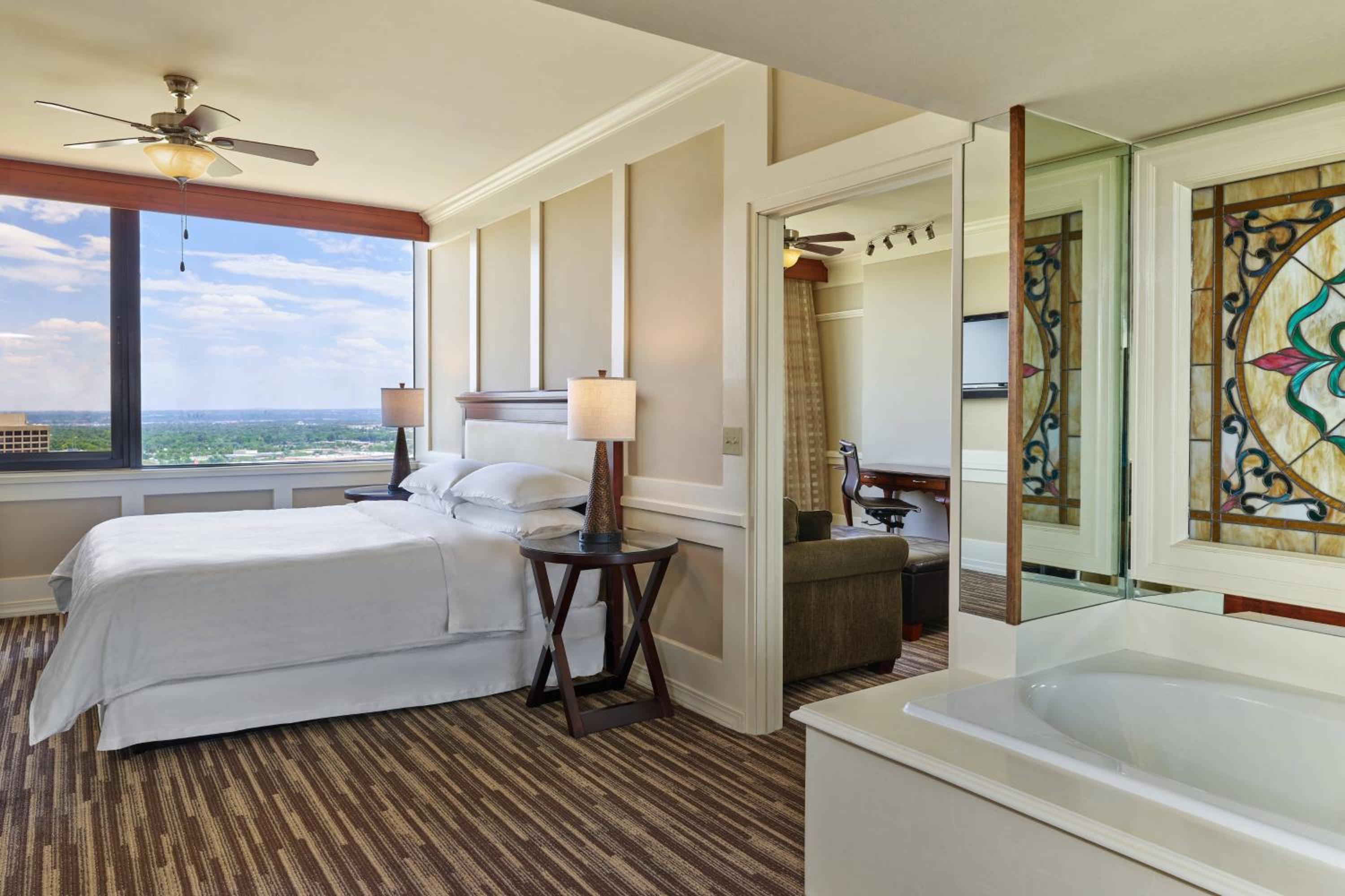 King Suite - Photo 4