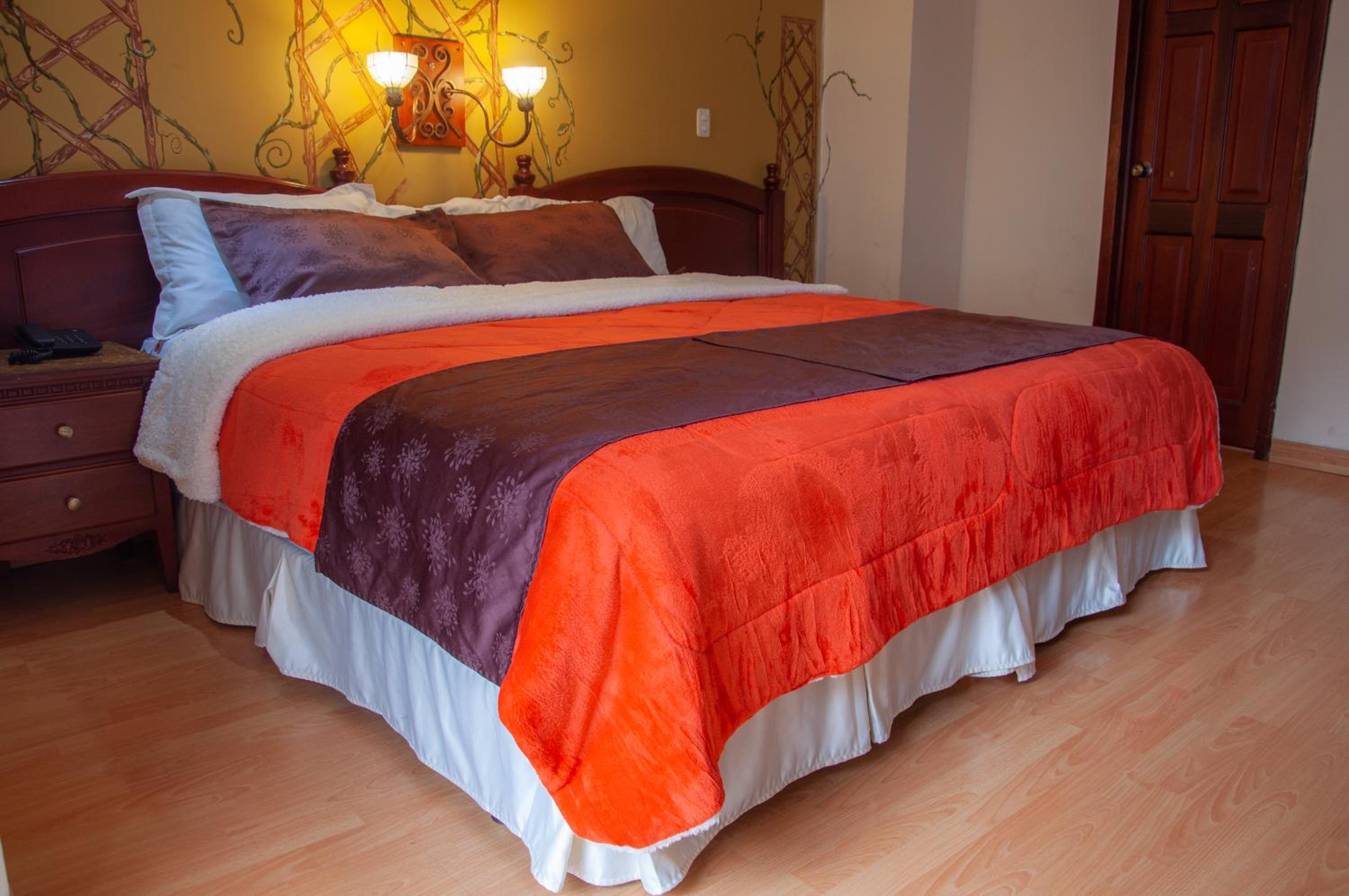 Deluxe King Room photo 1