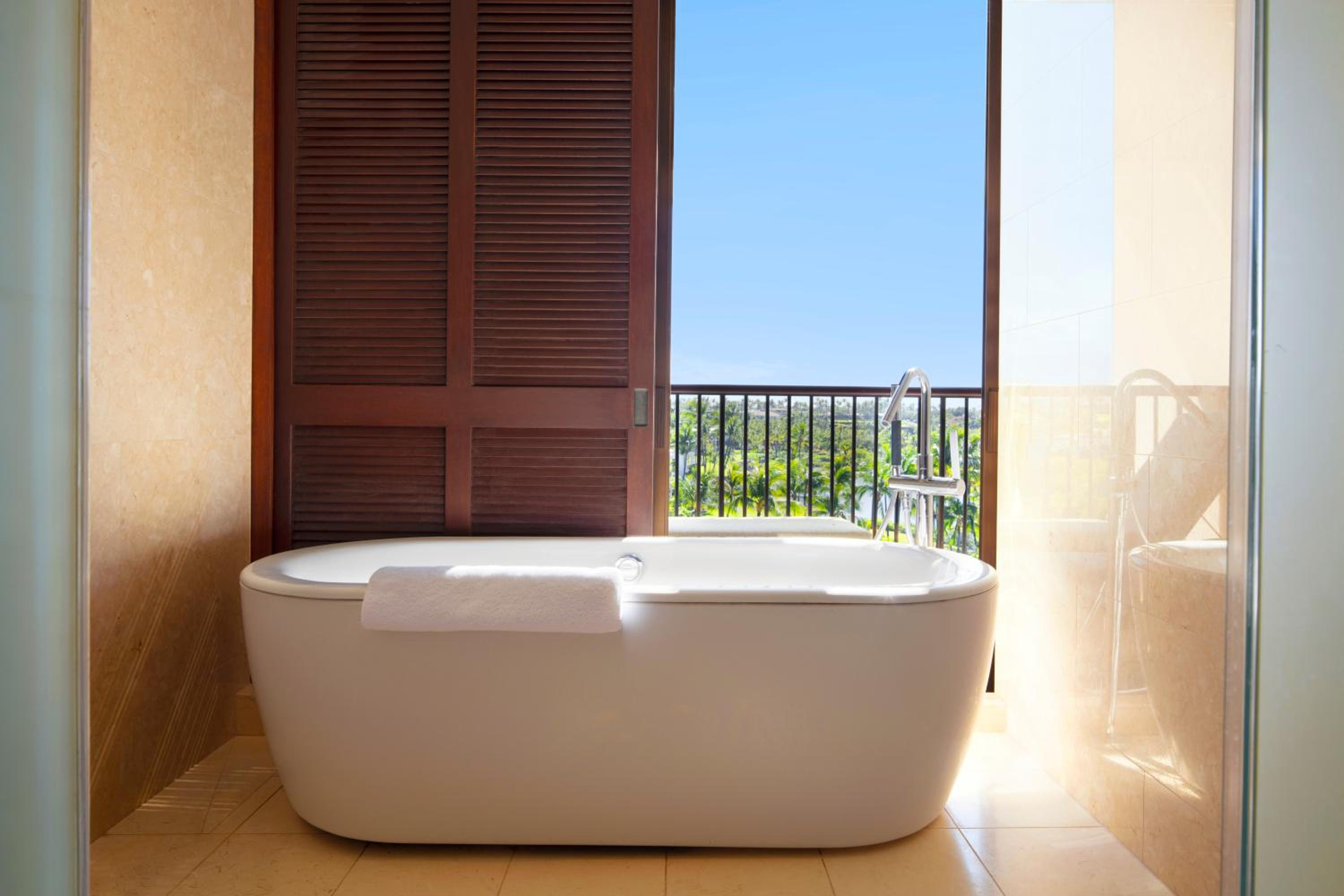 Ocean View Deluxe Suite
