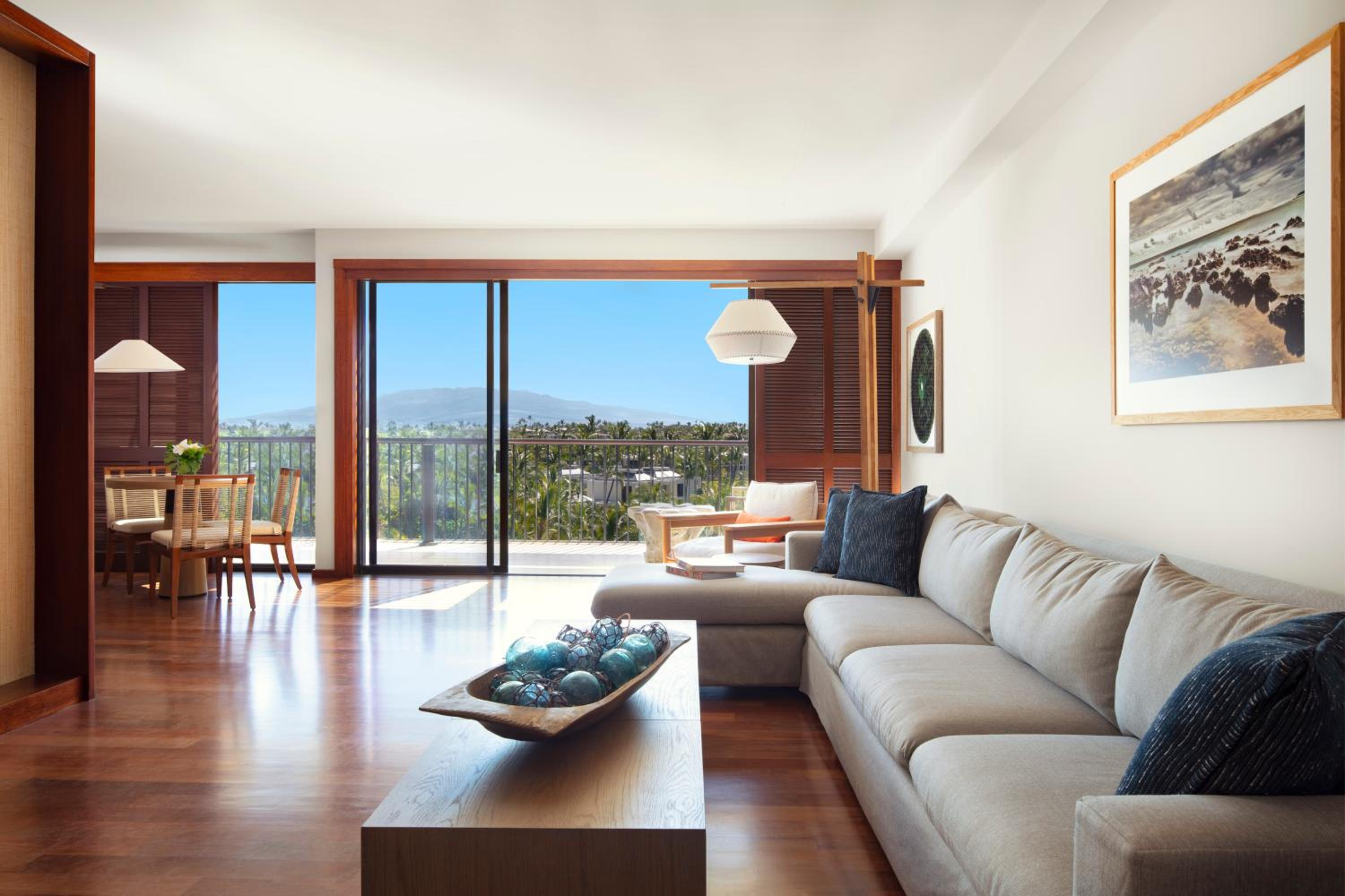Ocean View Deluxe Suite