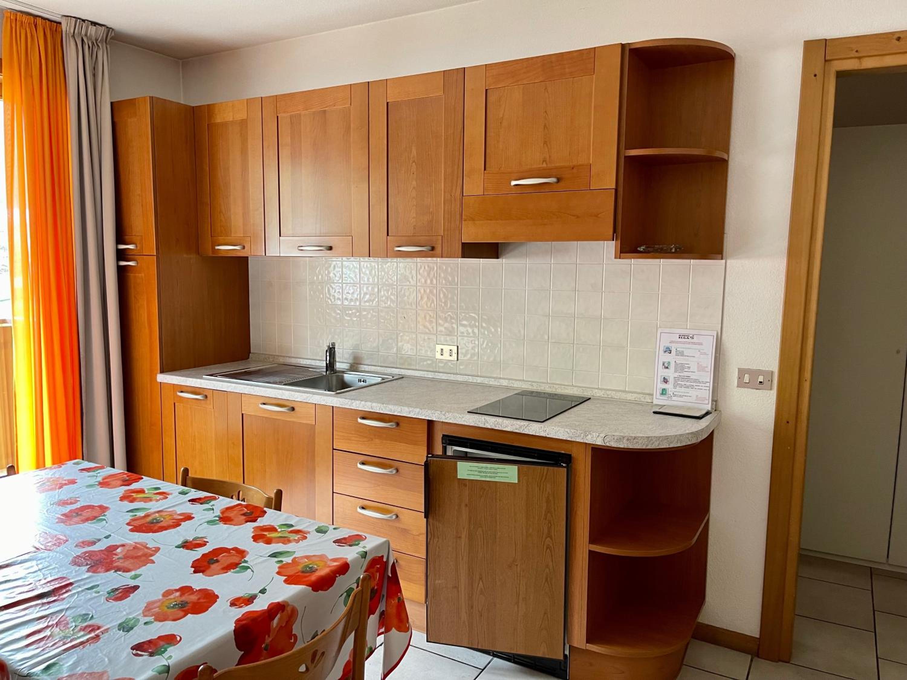 Apartment with Mountain View - Photo 6