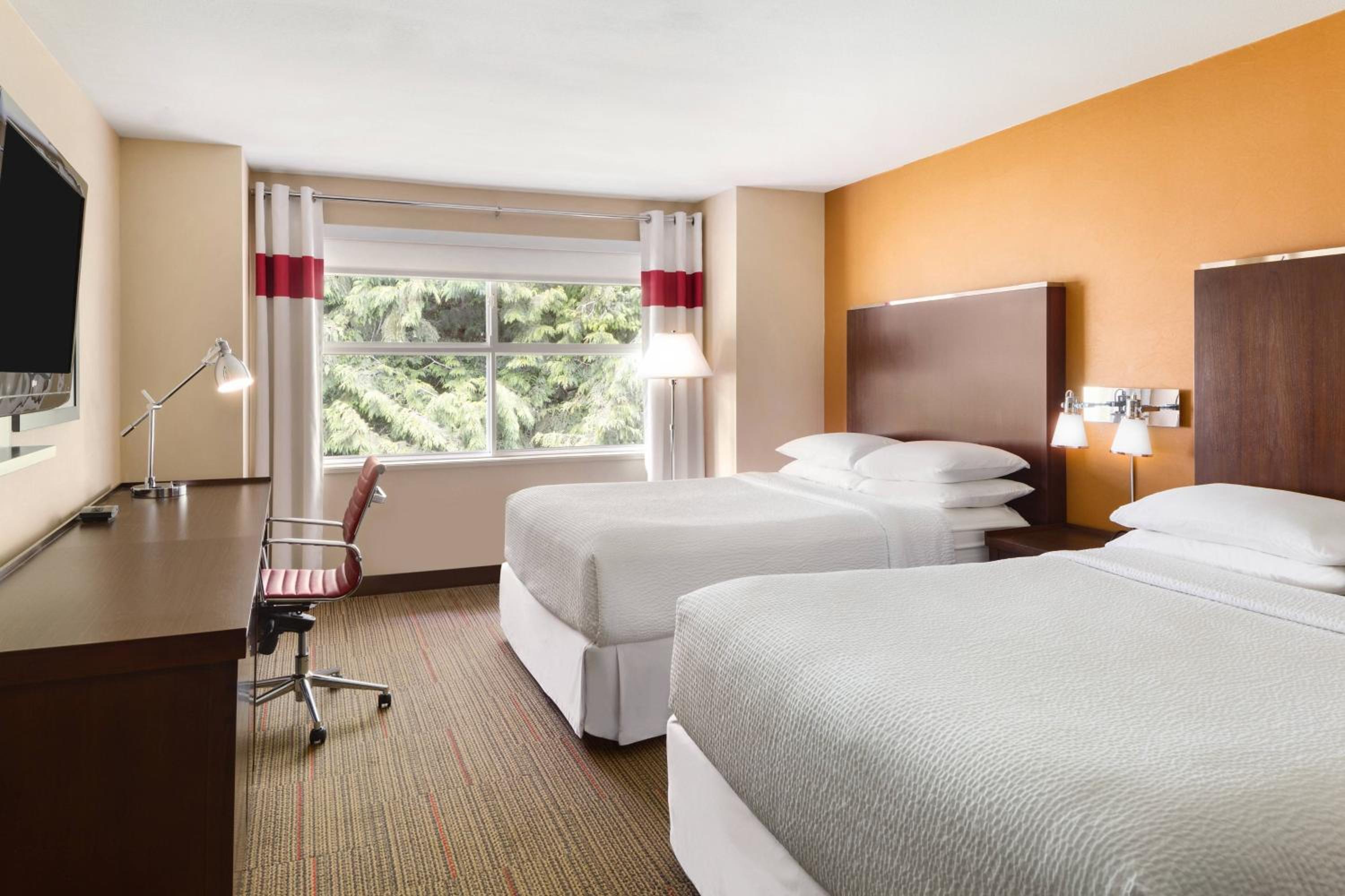 Queen Room with Two Queen Beds - Photo 1