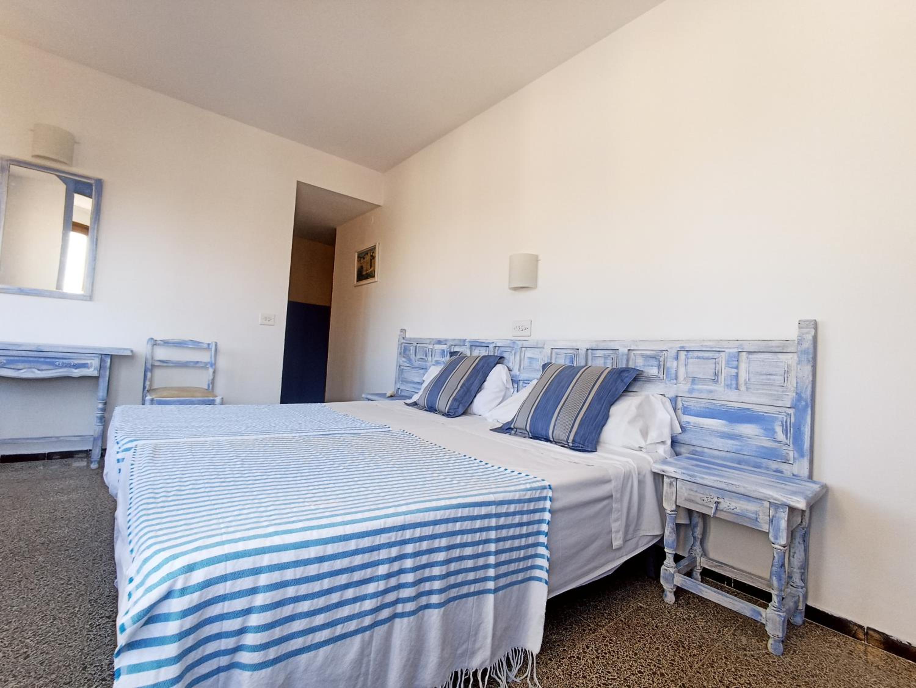 Double Room with Balcony photo 2