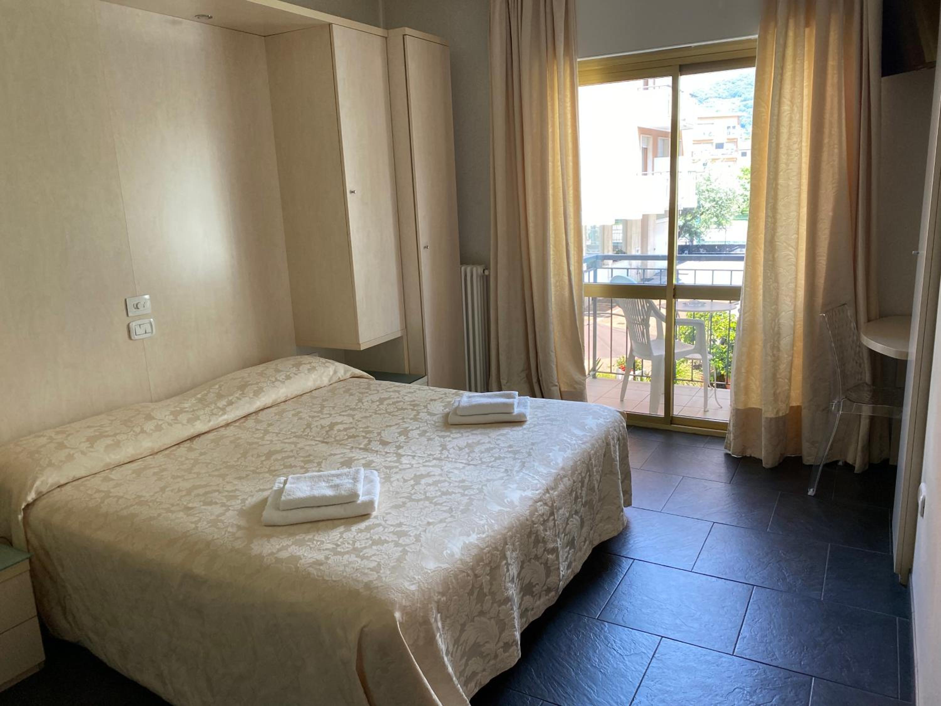 Classic Double or Twin Room photo 1