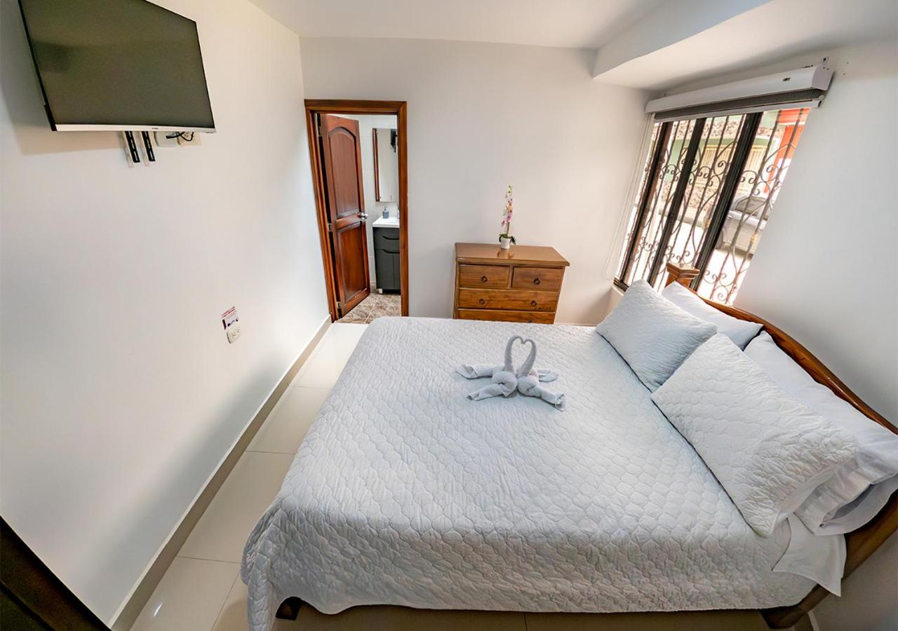 Double Room with Private Bathroom photo 1