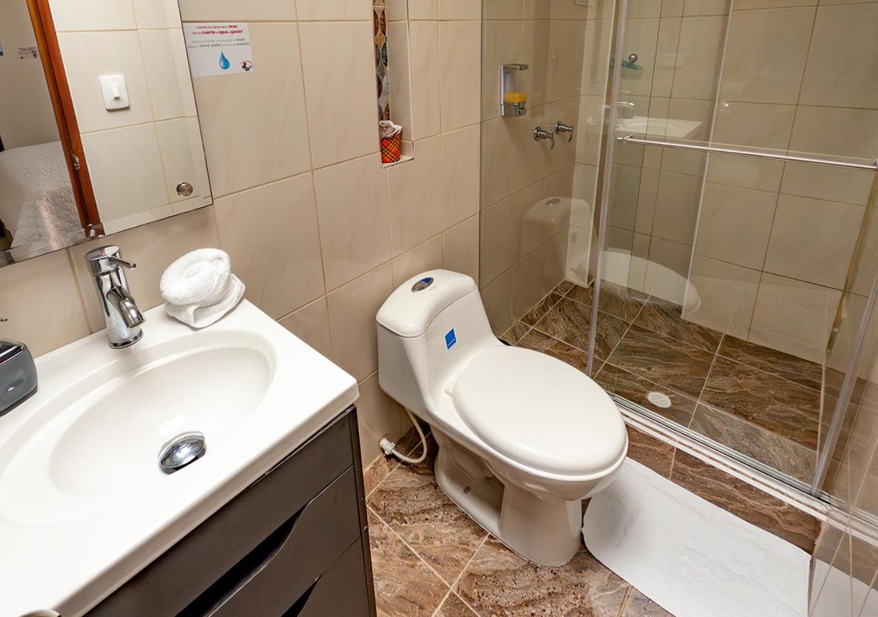 Double Room with Private Bathroom photo 2