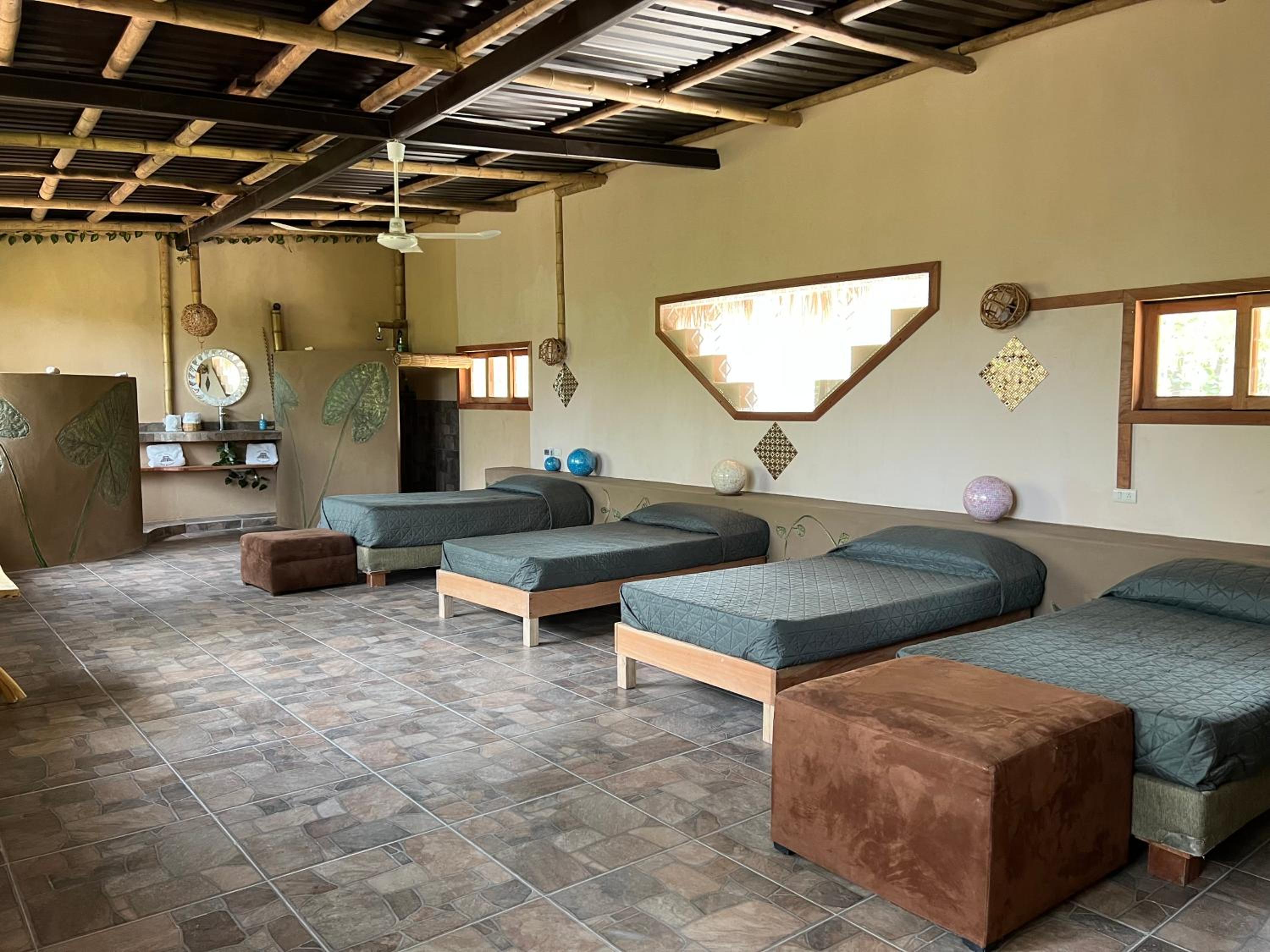 Bed in 4-Bed Mixed Dormitory Room