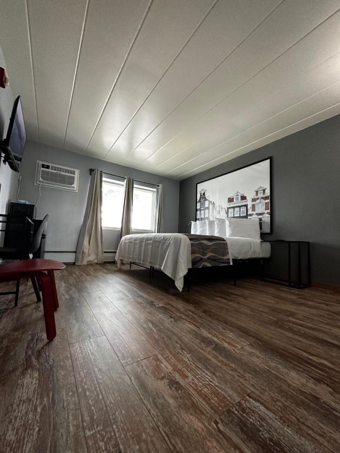 Standard King Room - Photo 4
