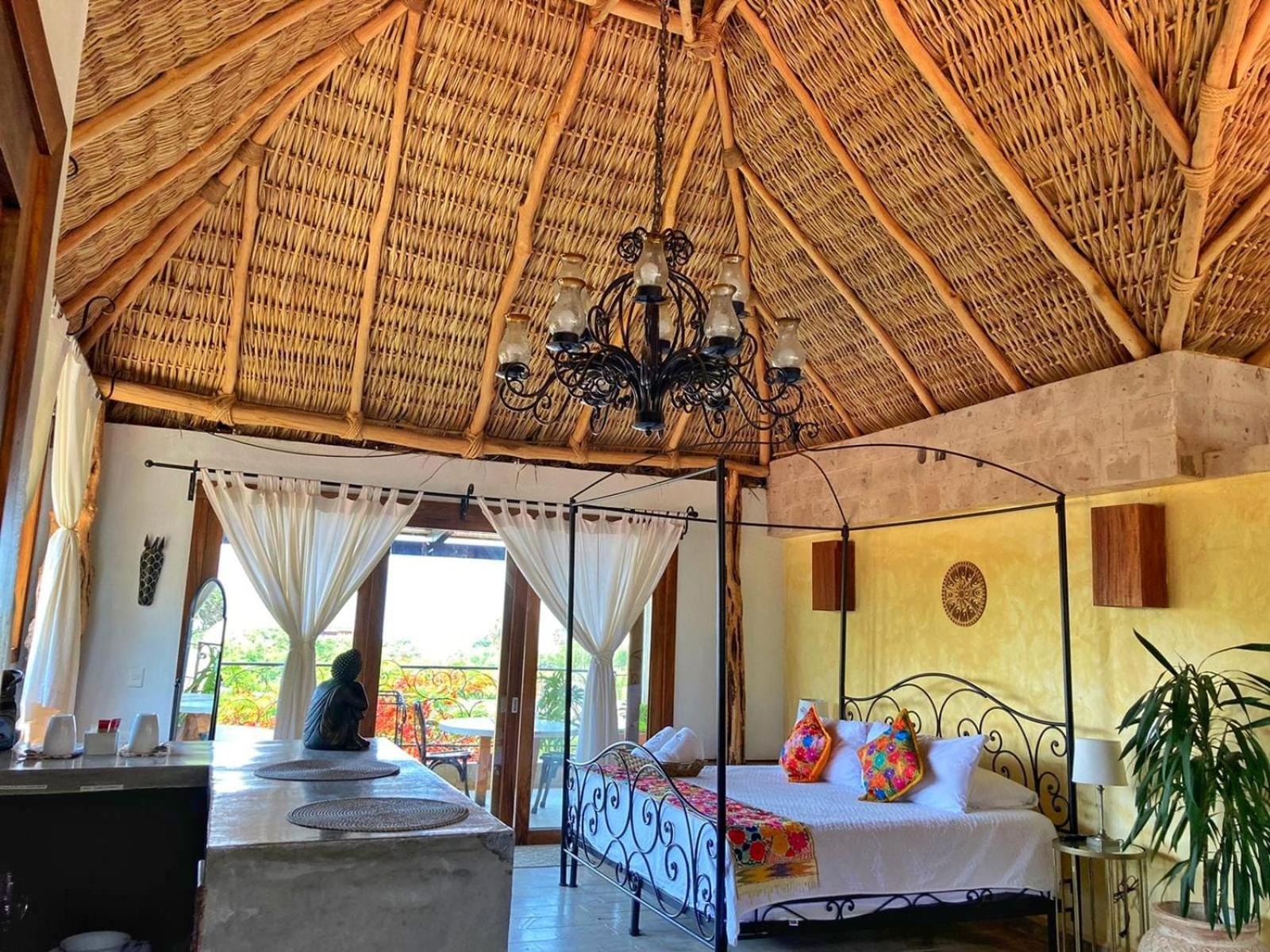 Suite Palapa Lake View - Photo 16