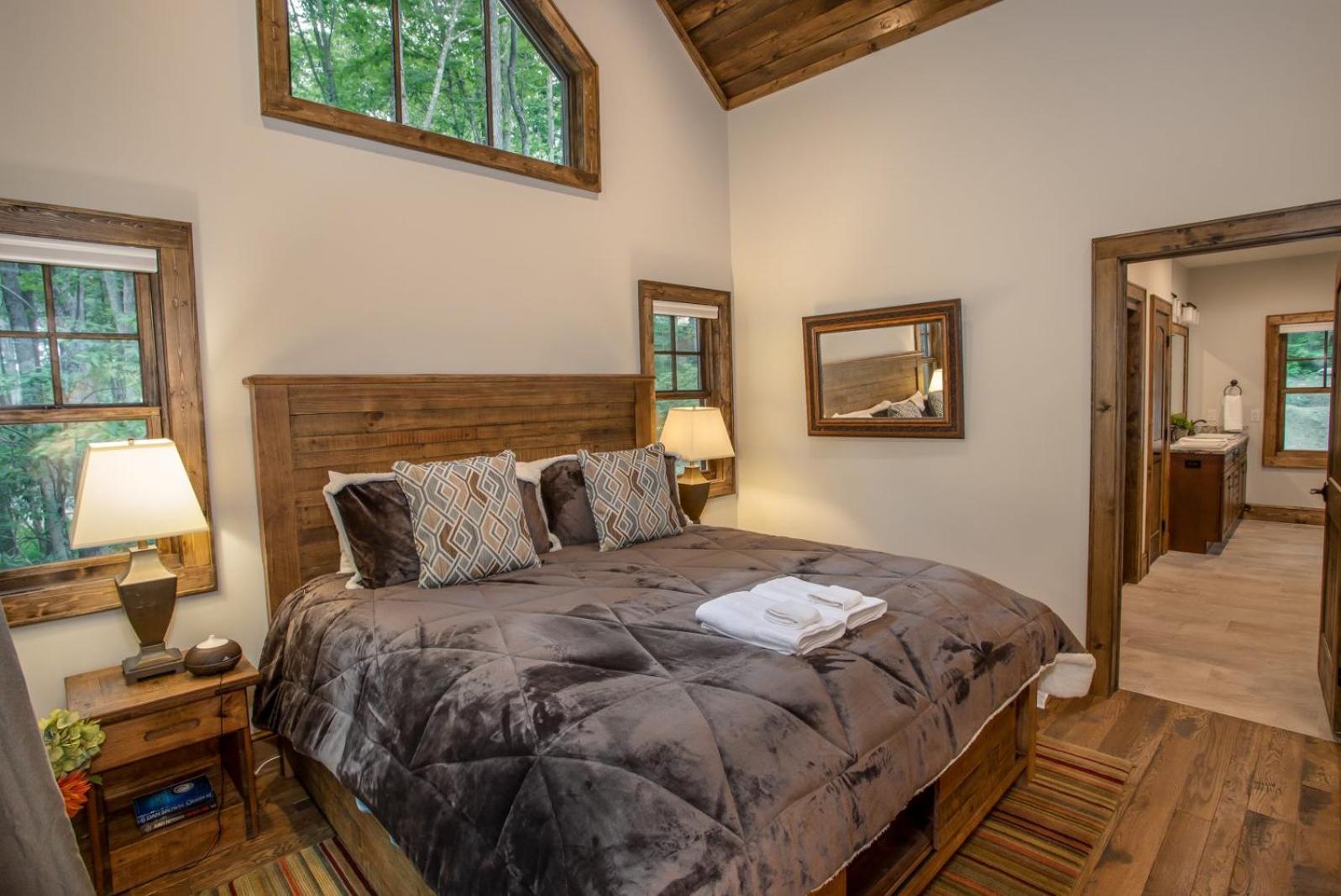Three-Bedroom House photo 3