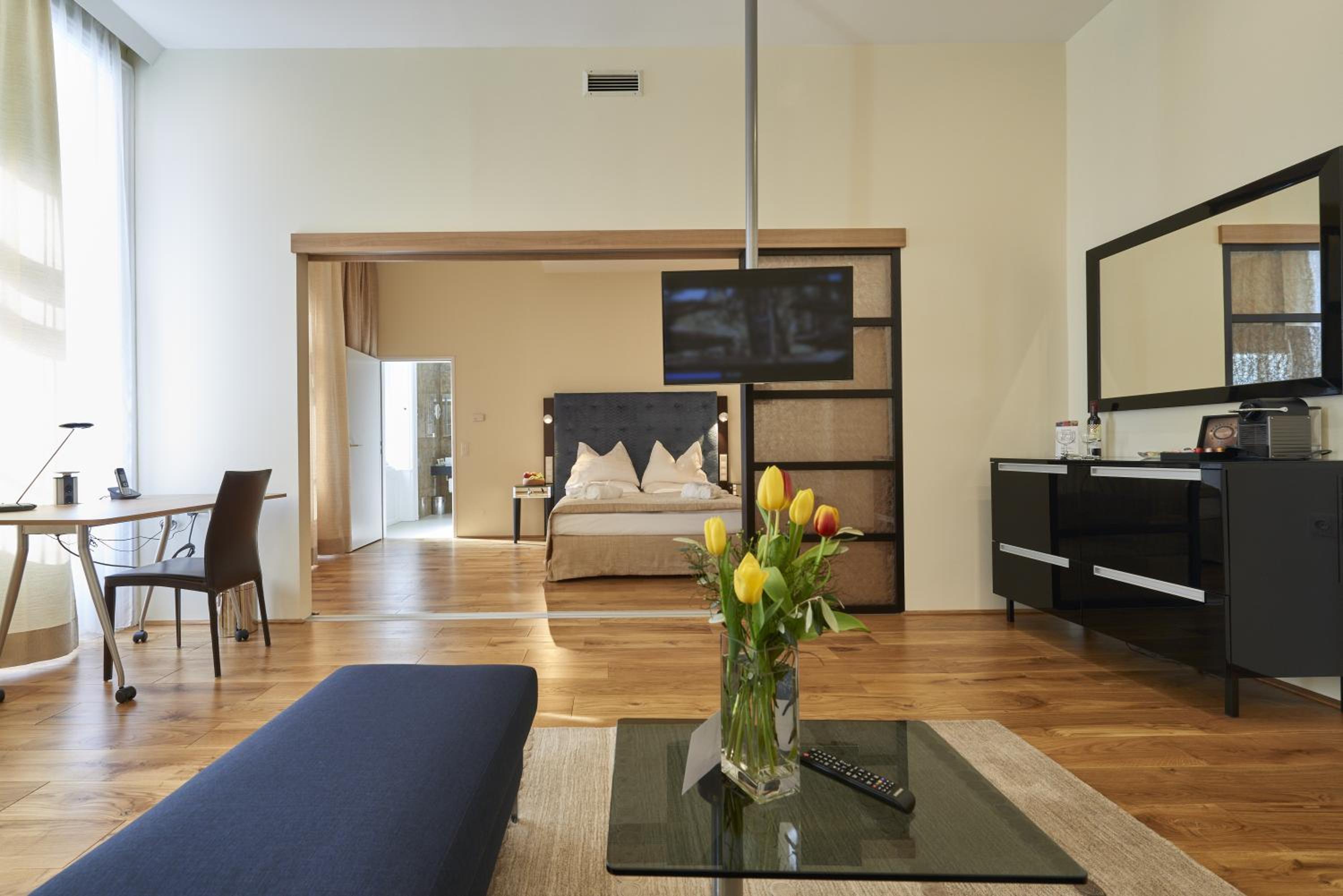 Deluxe Suite
