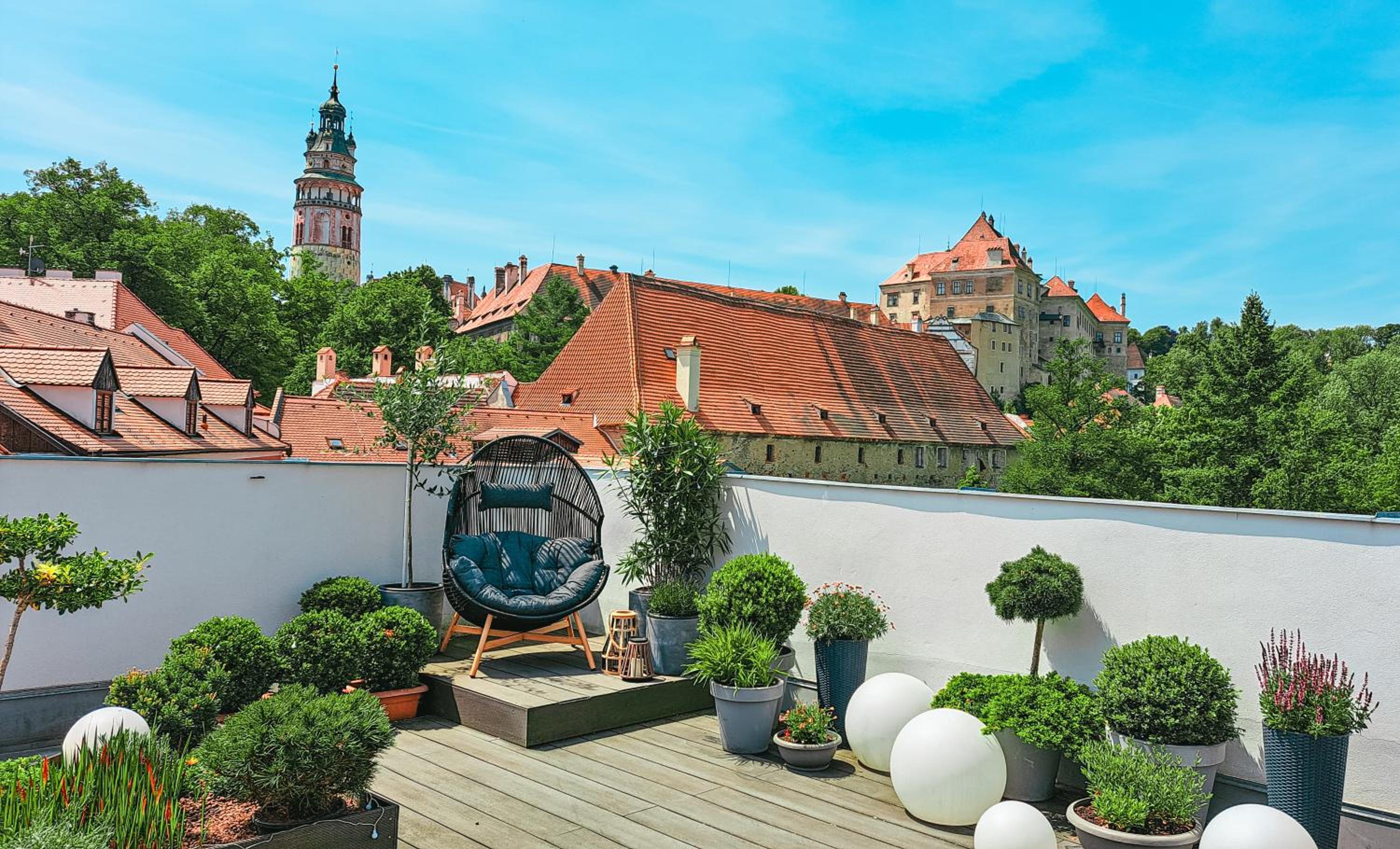Premium Attic Apartment with Terrace and Castle View photo 2