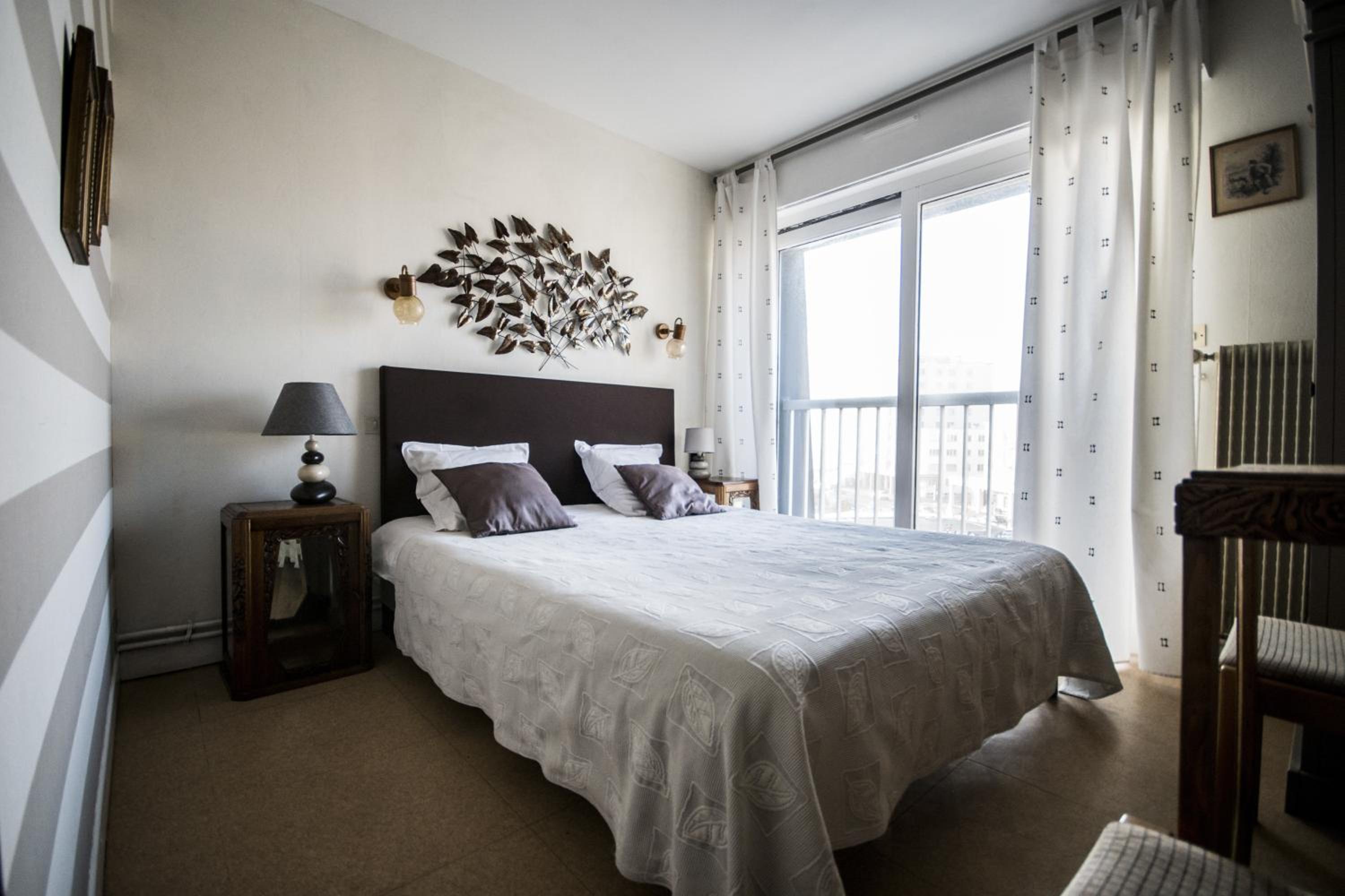 Double Room with Sea View - Photo 2