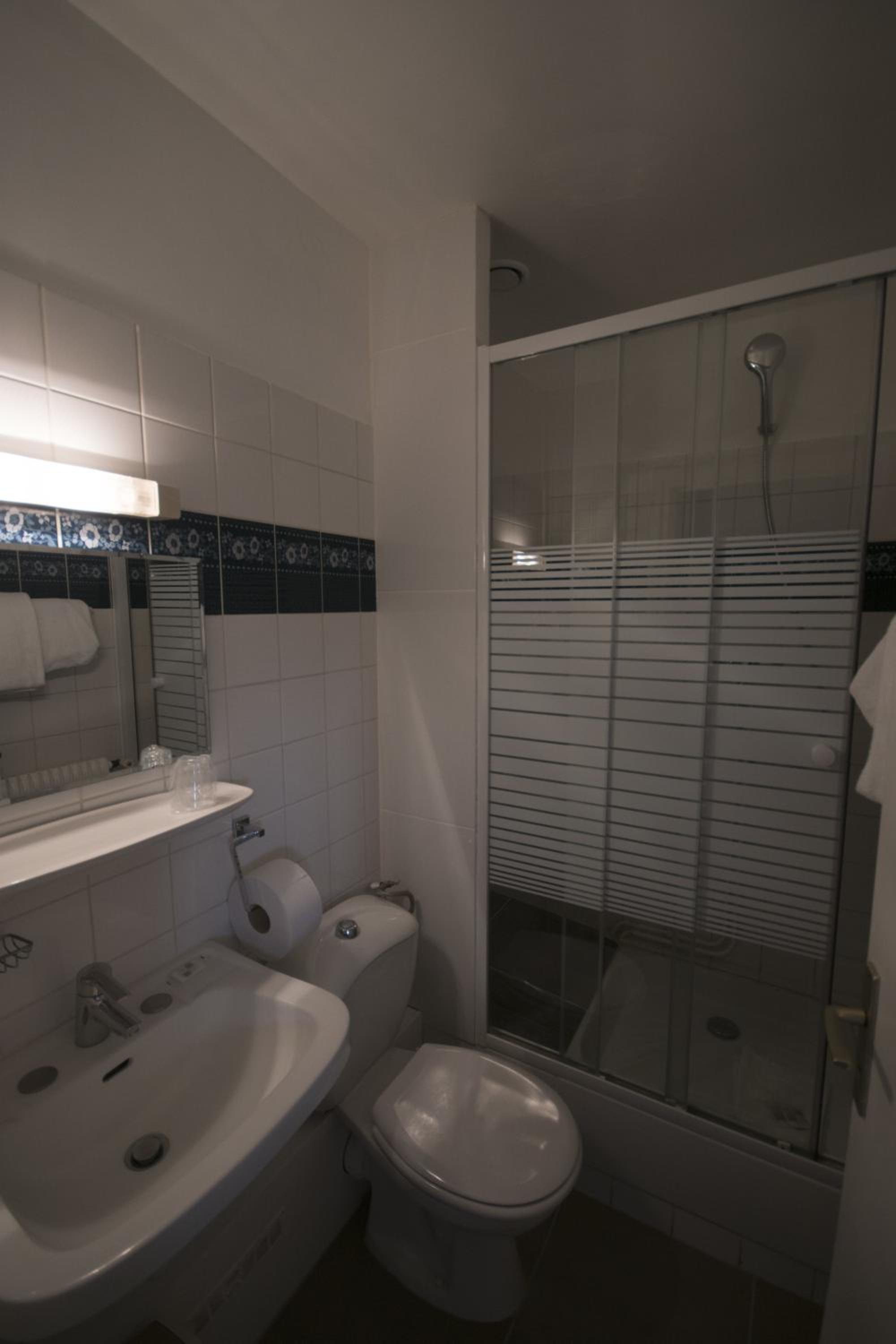 Double Room with Sea View - Photo 3