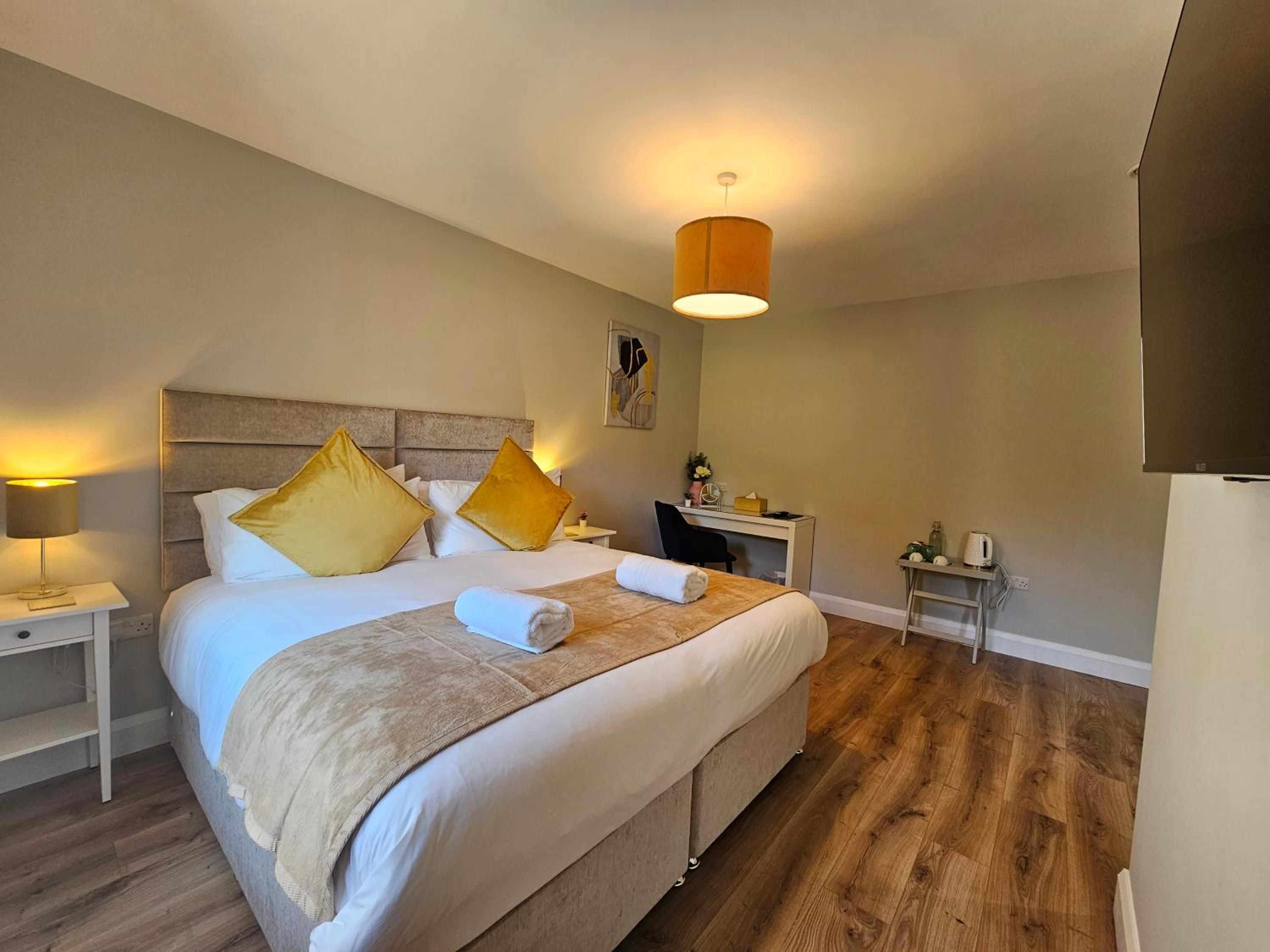 Double or Twin Room with Private Bathroom - Photo 1