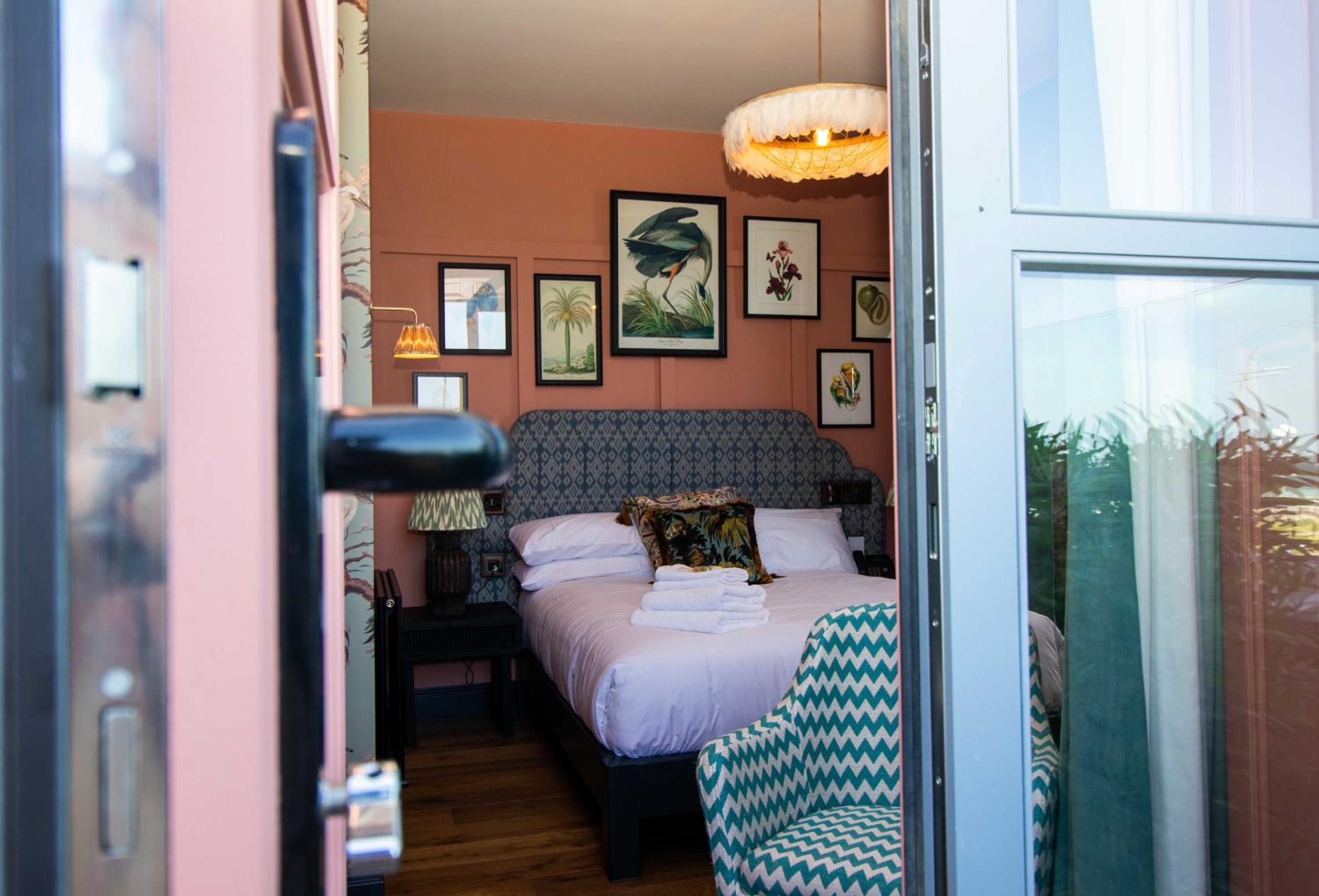 Deluxe Double Room with Balcony and Sea View