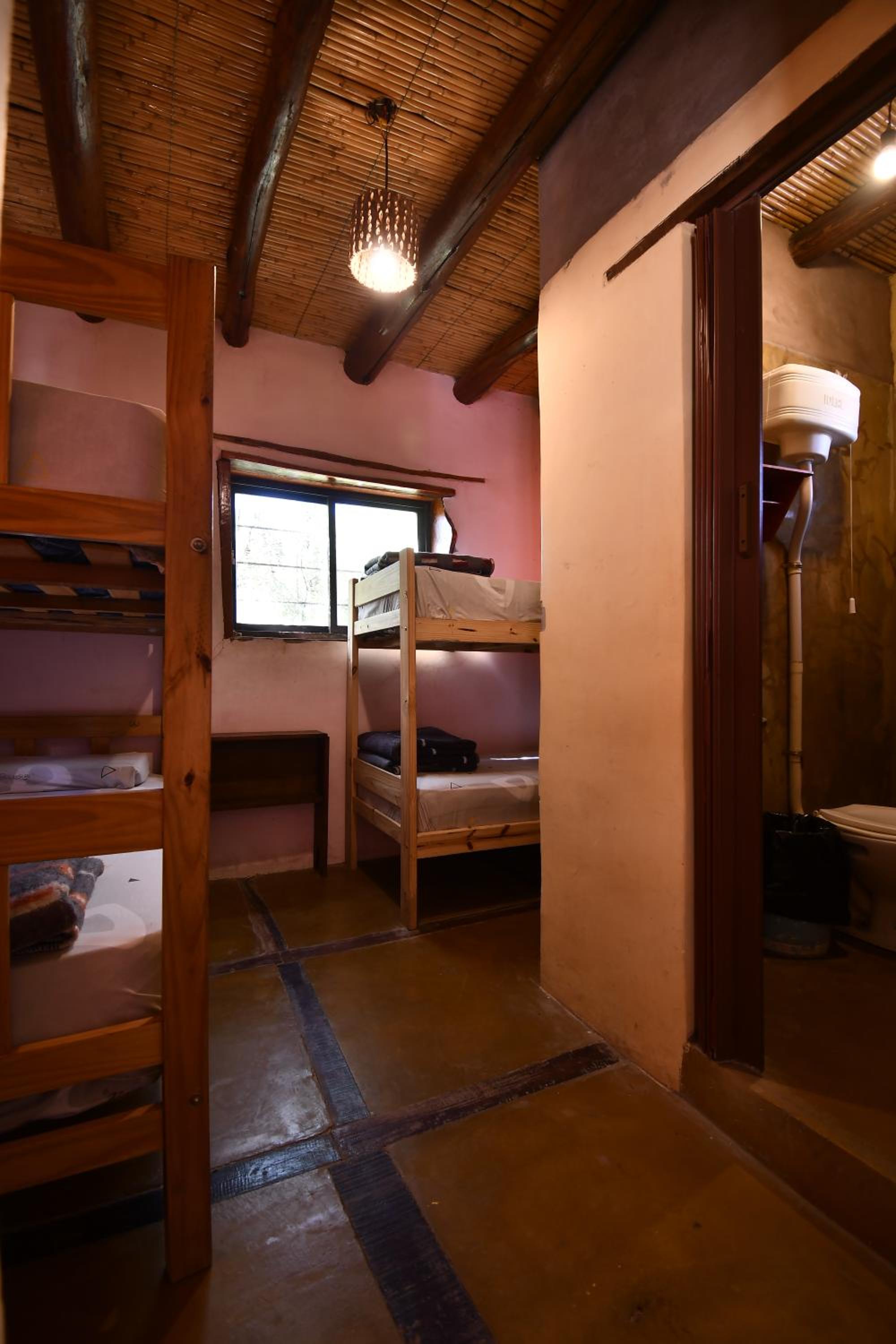 Family Room with Private Bathroom photo 3