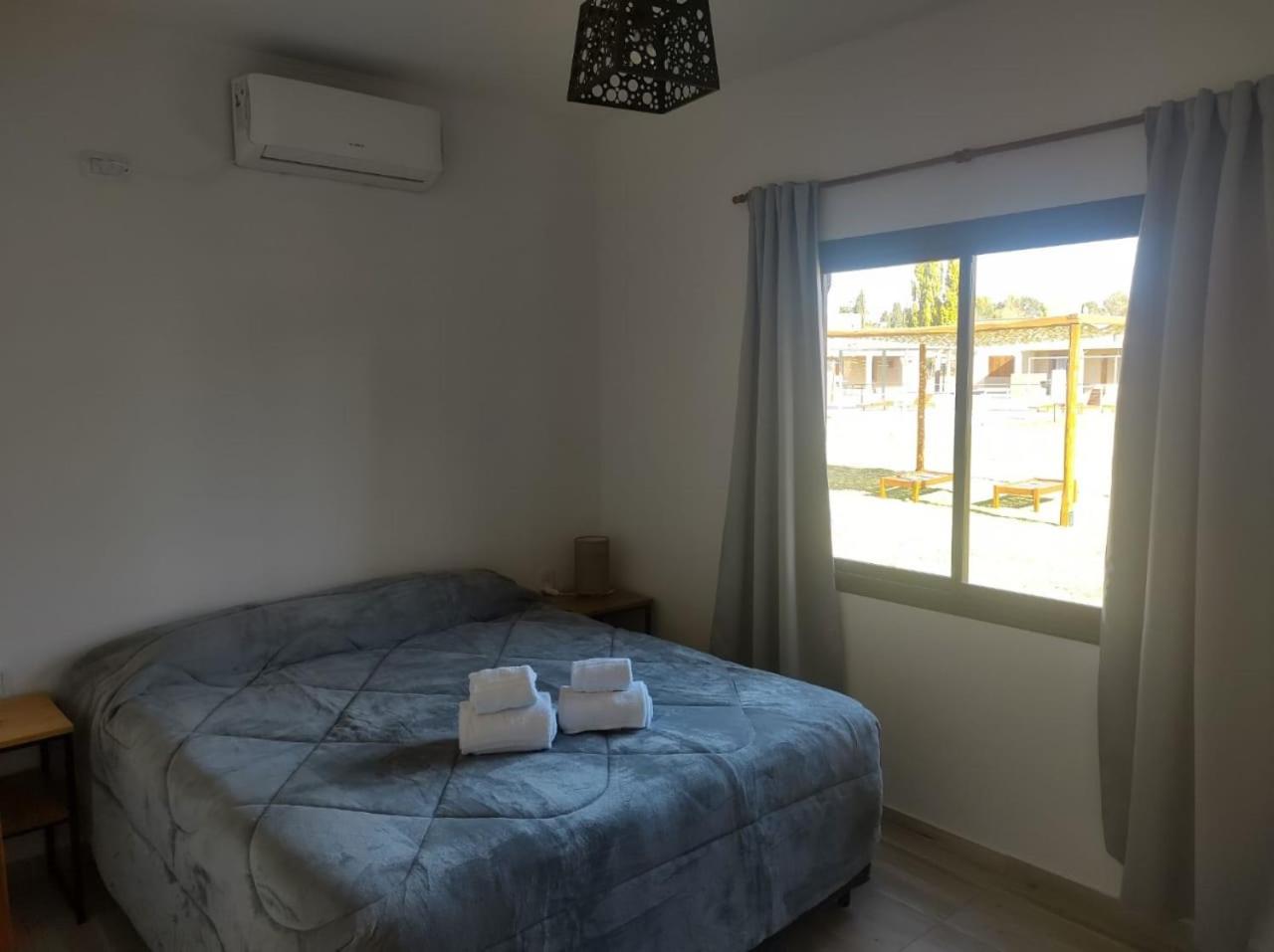 One-Bedroom House photo 1