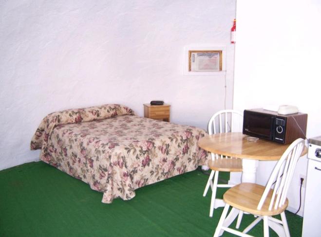 Igloo (2 Adults)
