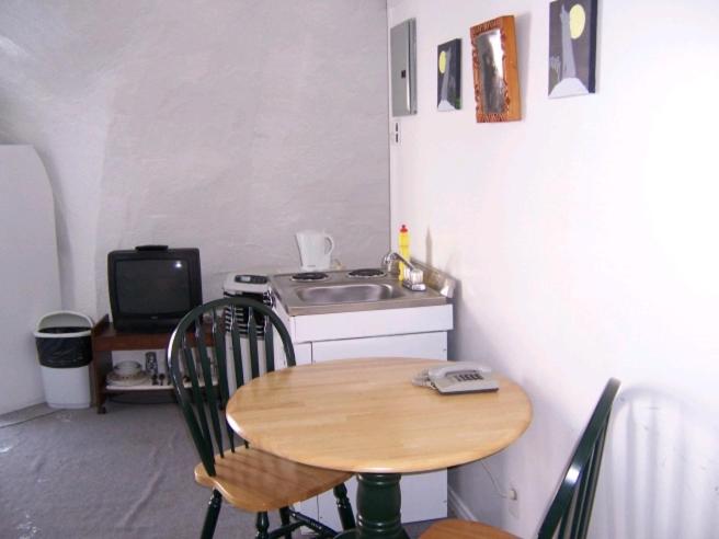 Igloo (4 Adults)
