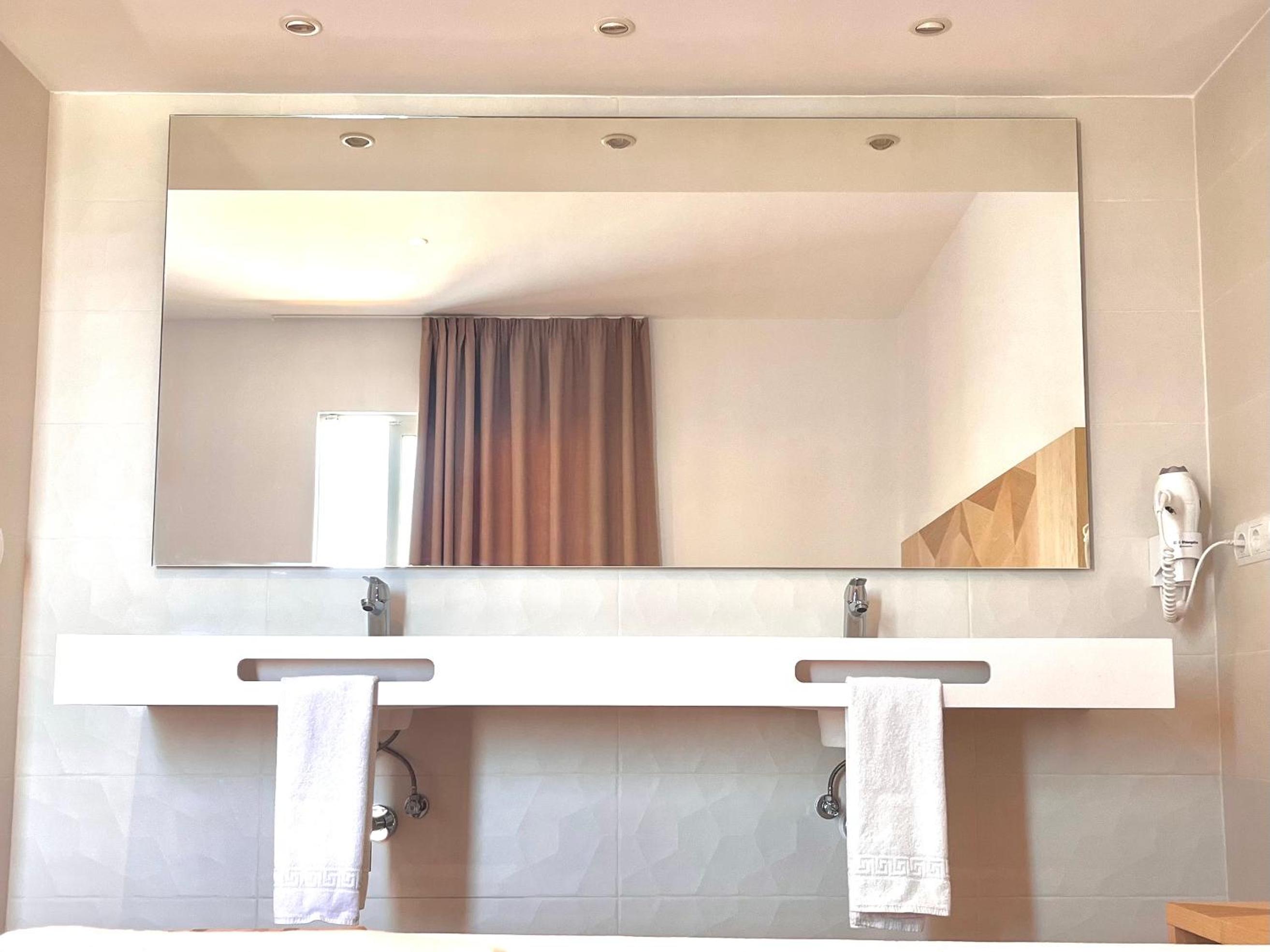 Superior Triple Room with Sea View photo 3