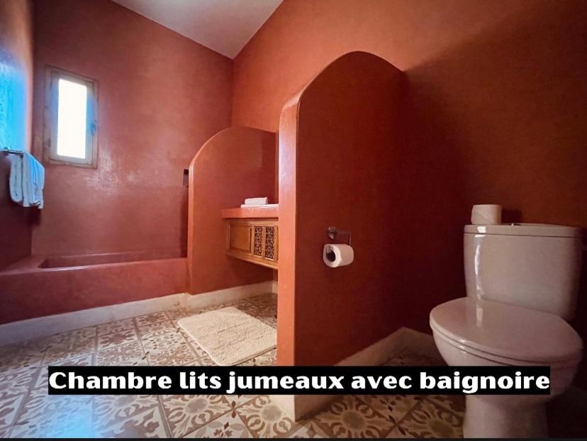 Twin Room with Bath - Photo 3
