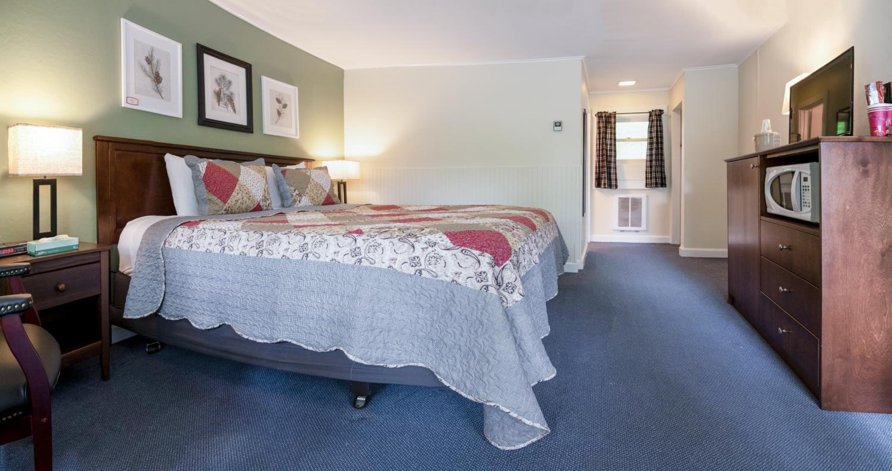 Deluxe King Room photo 3