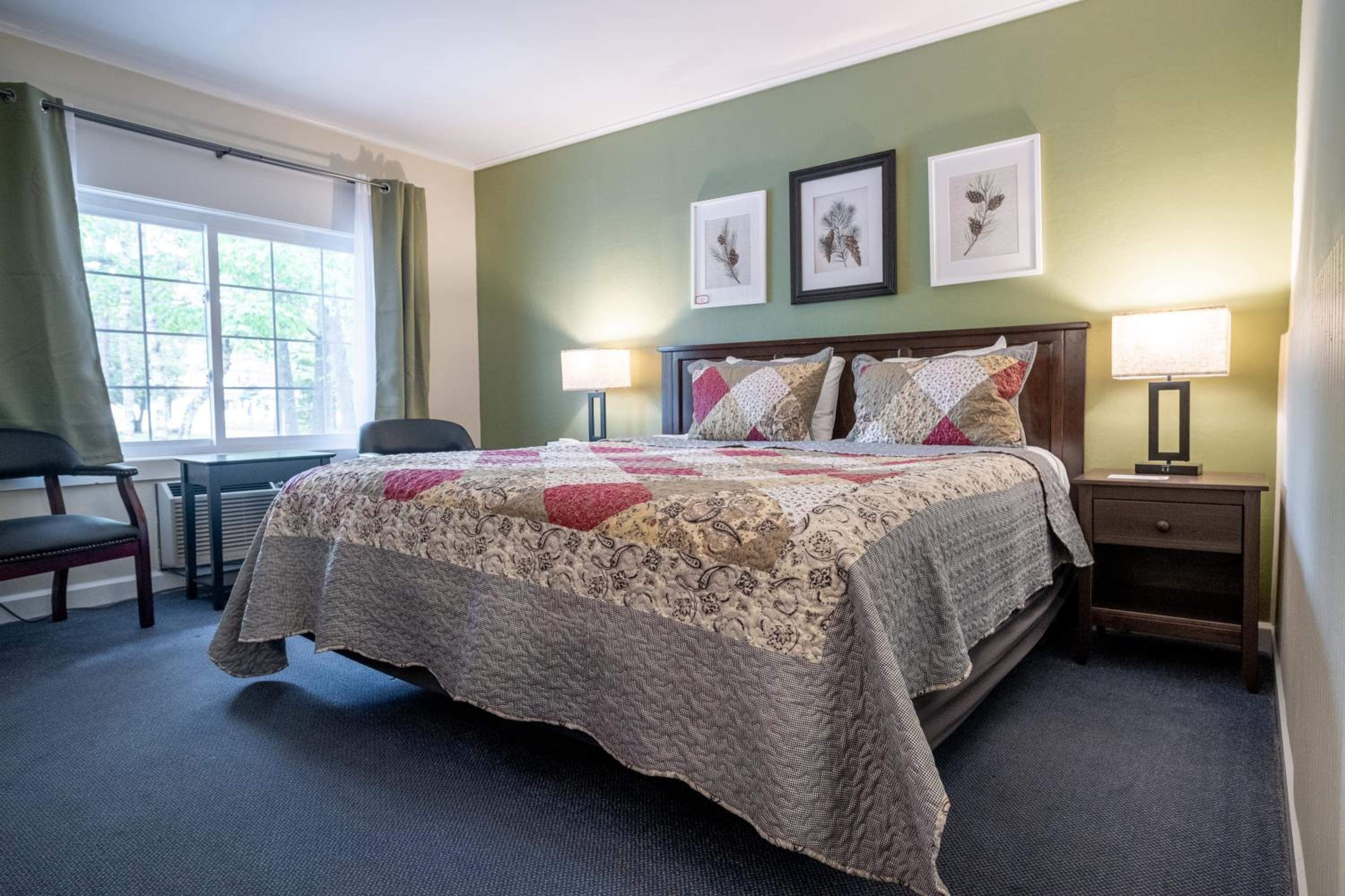 Standard Queen Room photo 3