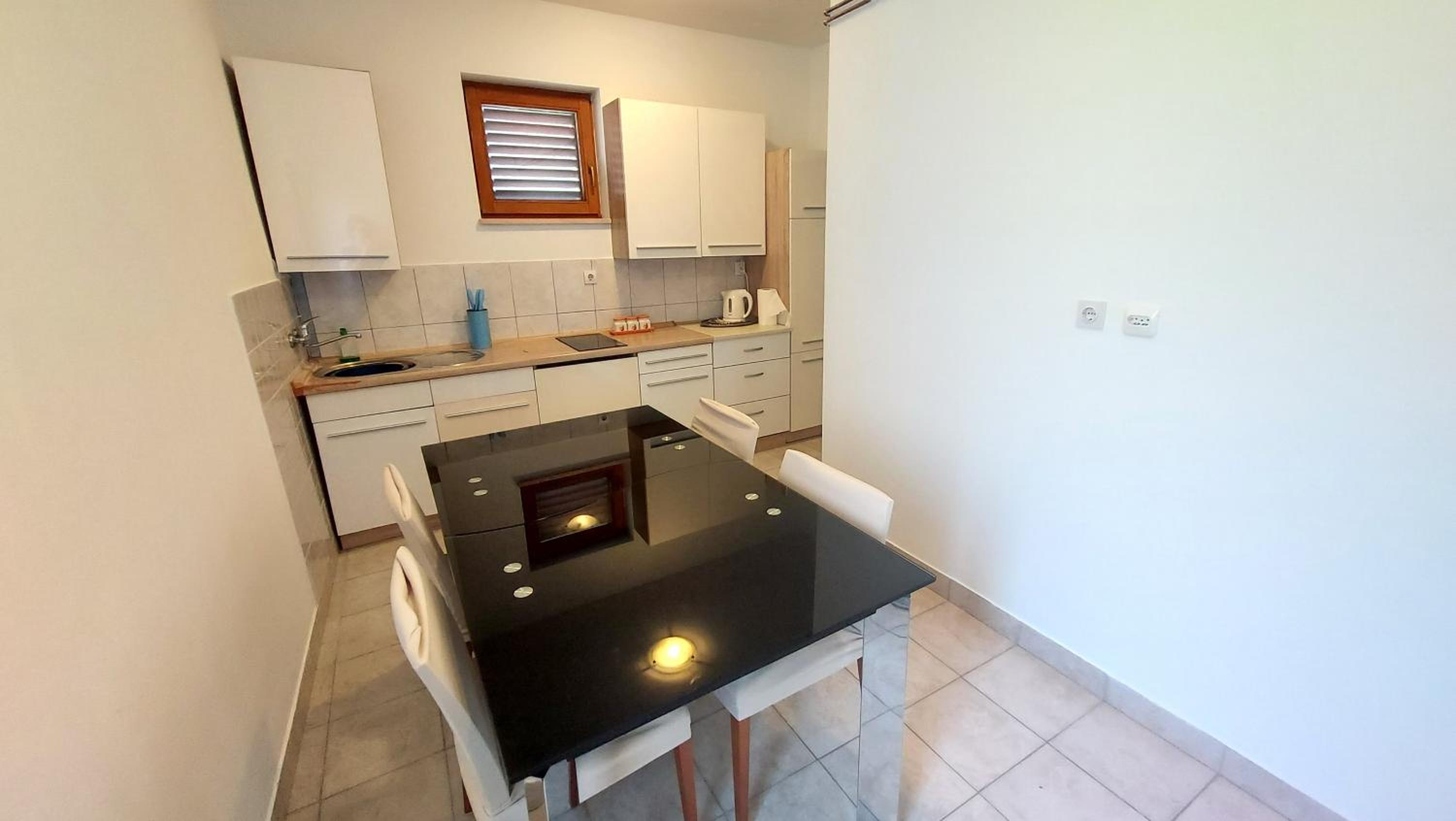 One-Bedroom Apartment - Photo 9