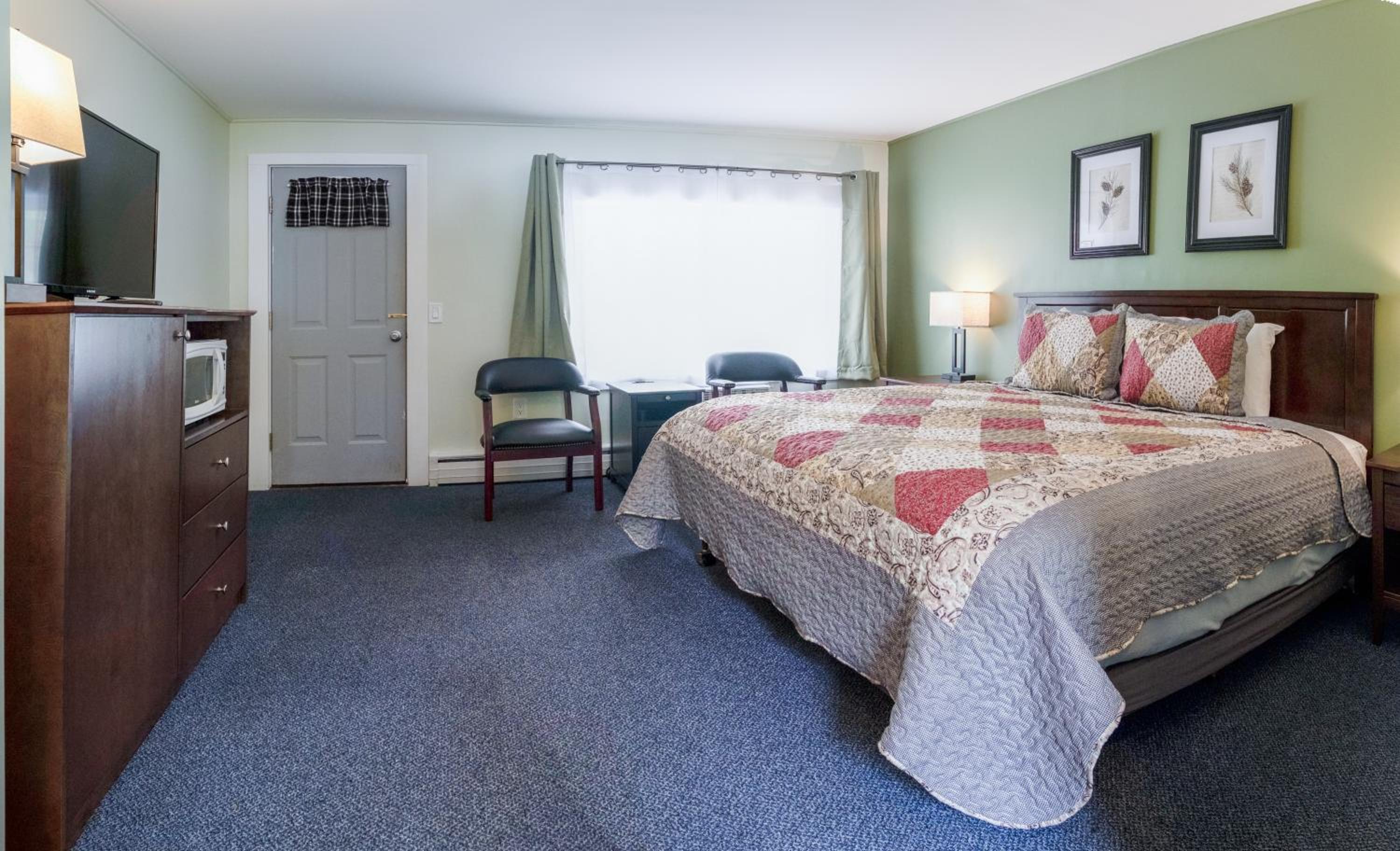 Deluxe King Room photo 1