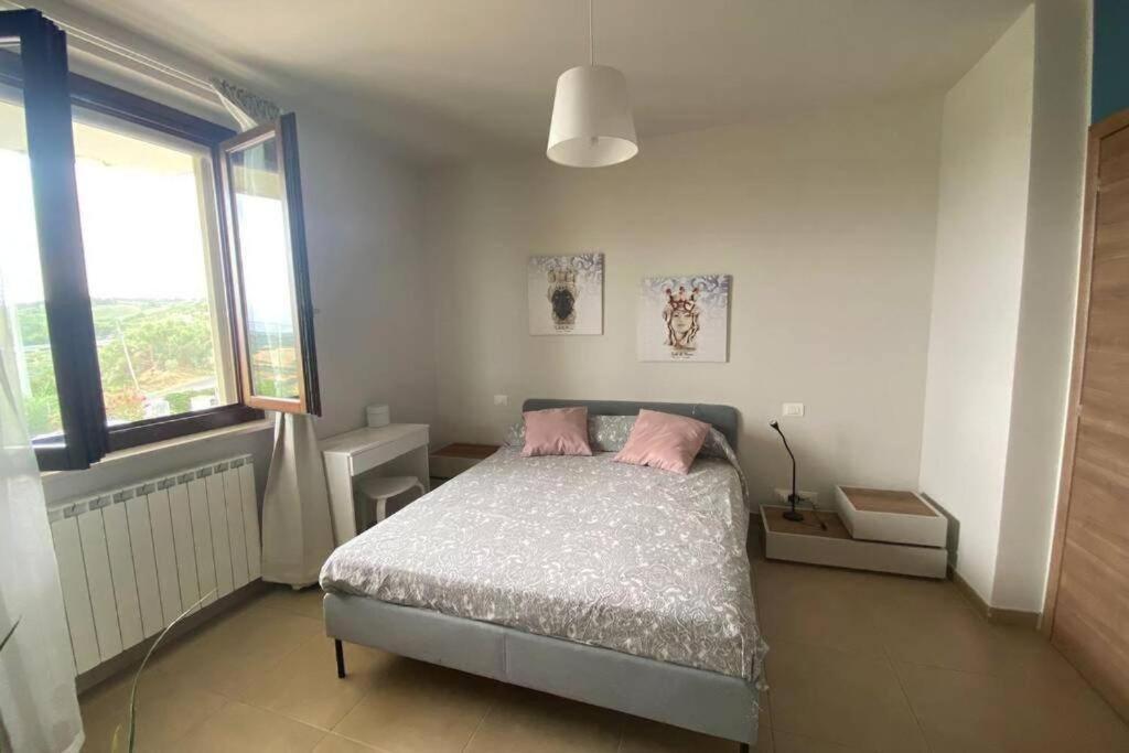Three-Bedroom Apartment photo 2
