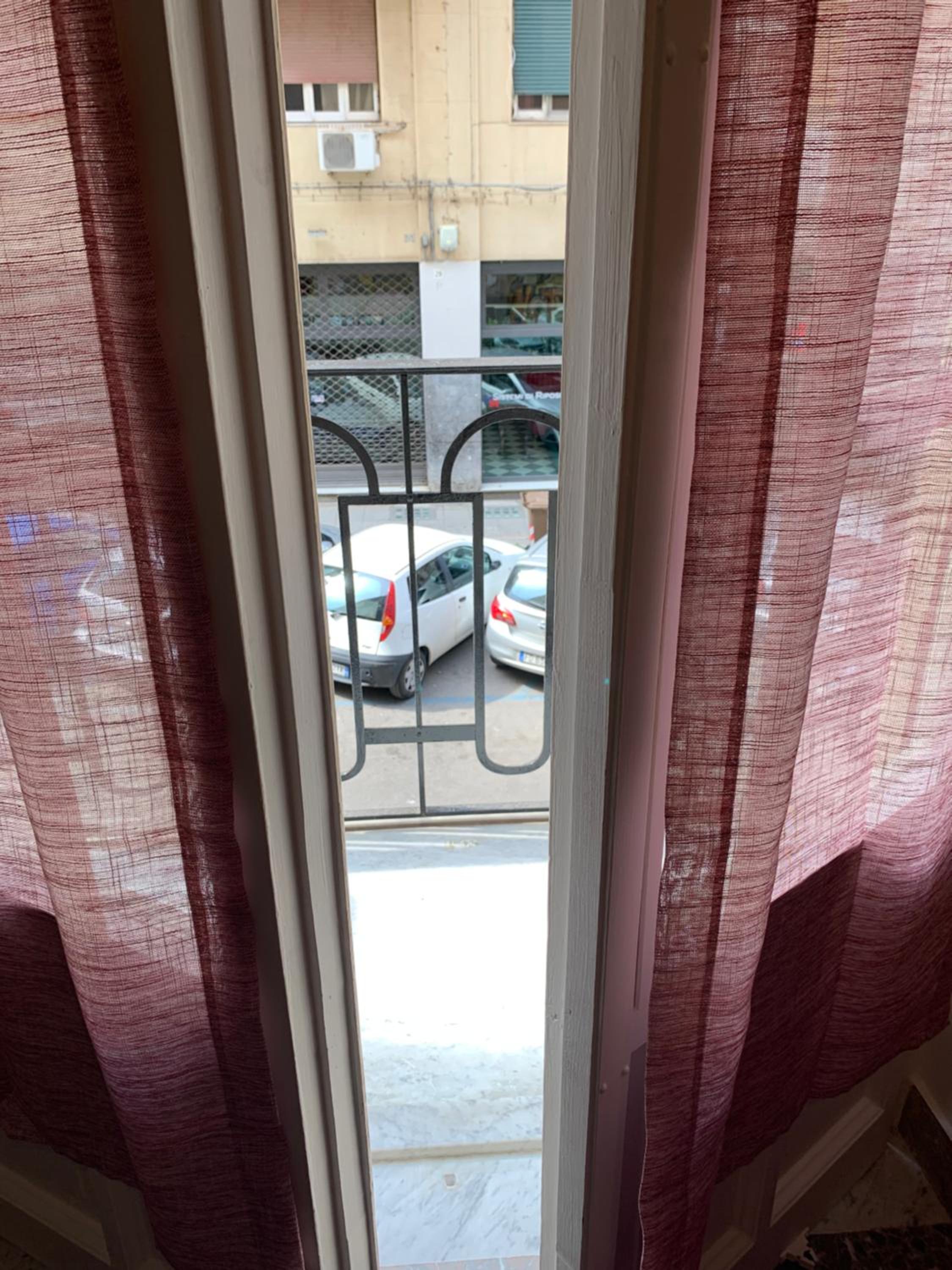 Deluxe Double Room with Balcony - Photo 2