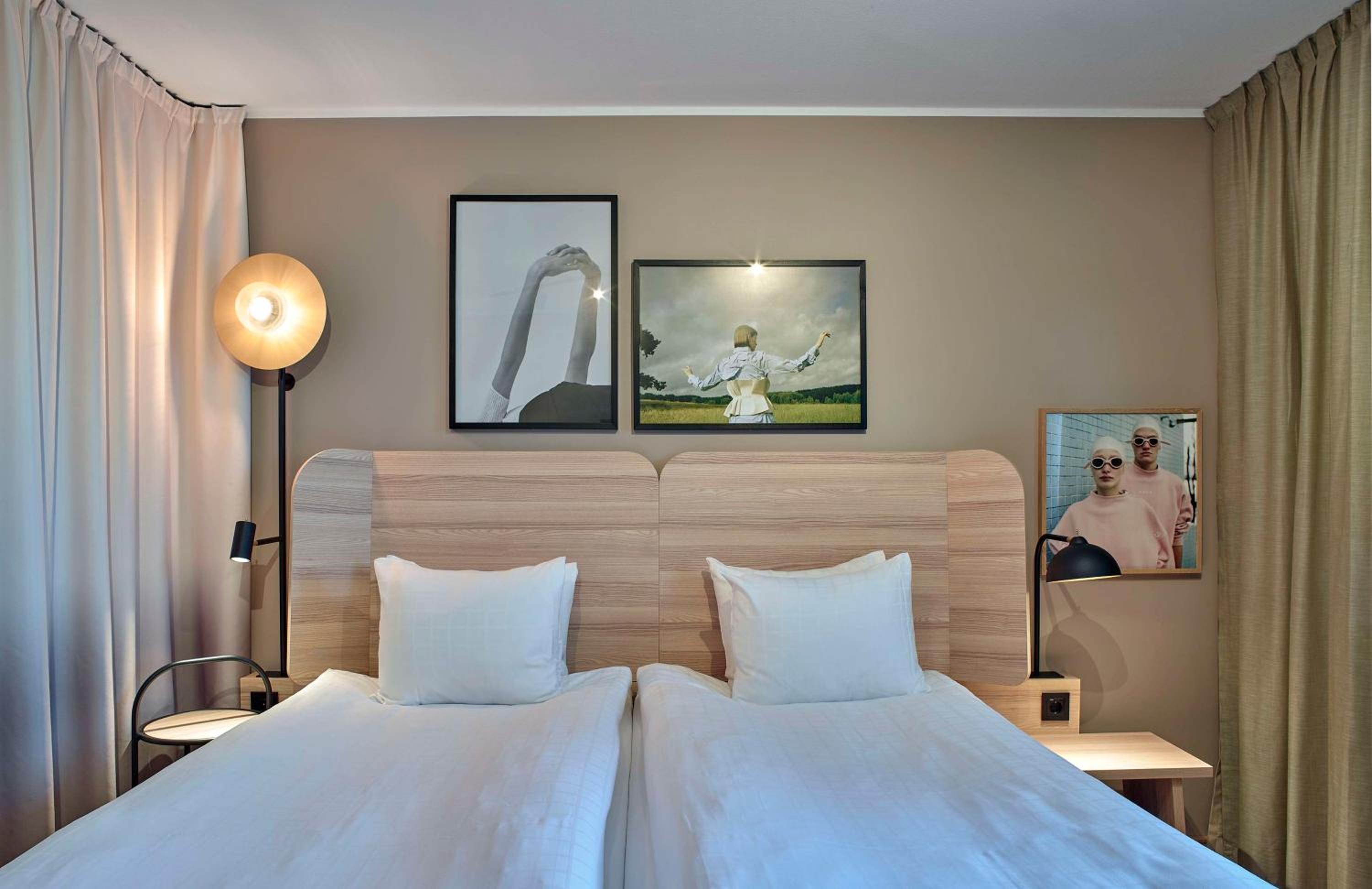 Standard Twin Room - Photo 1