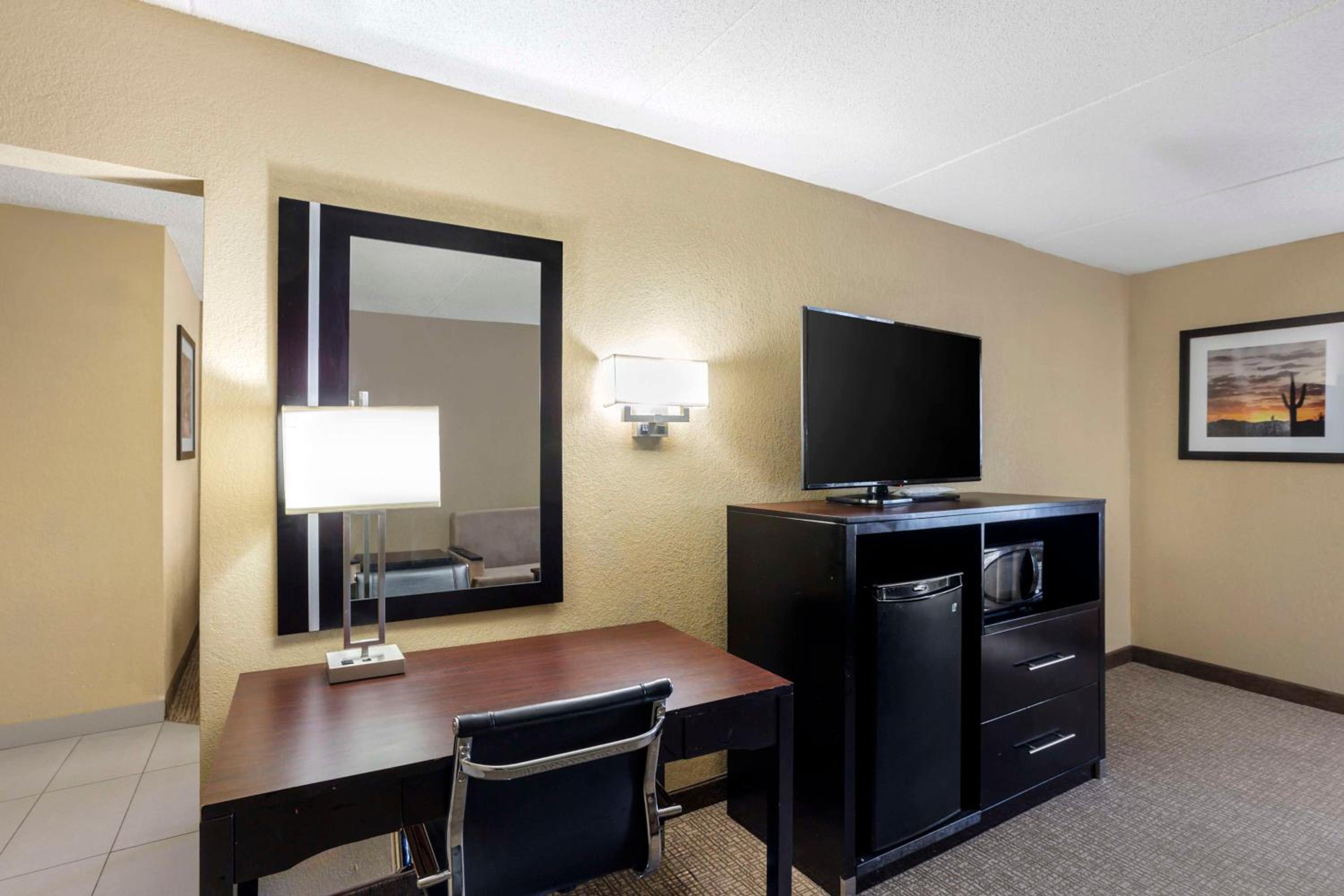 King Suite with Sofa Bed - Photo 3