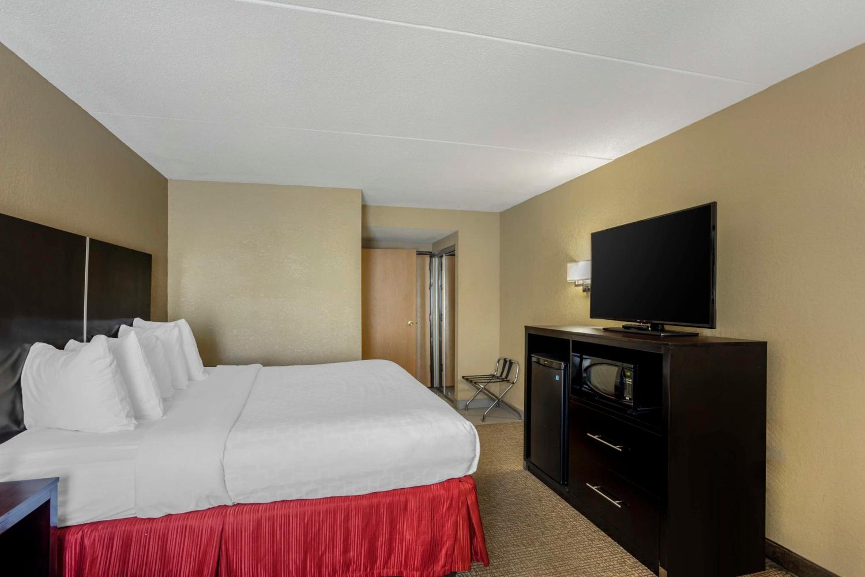 King Room - Non-Smoking - Photo 1