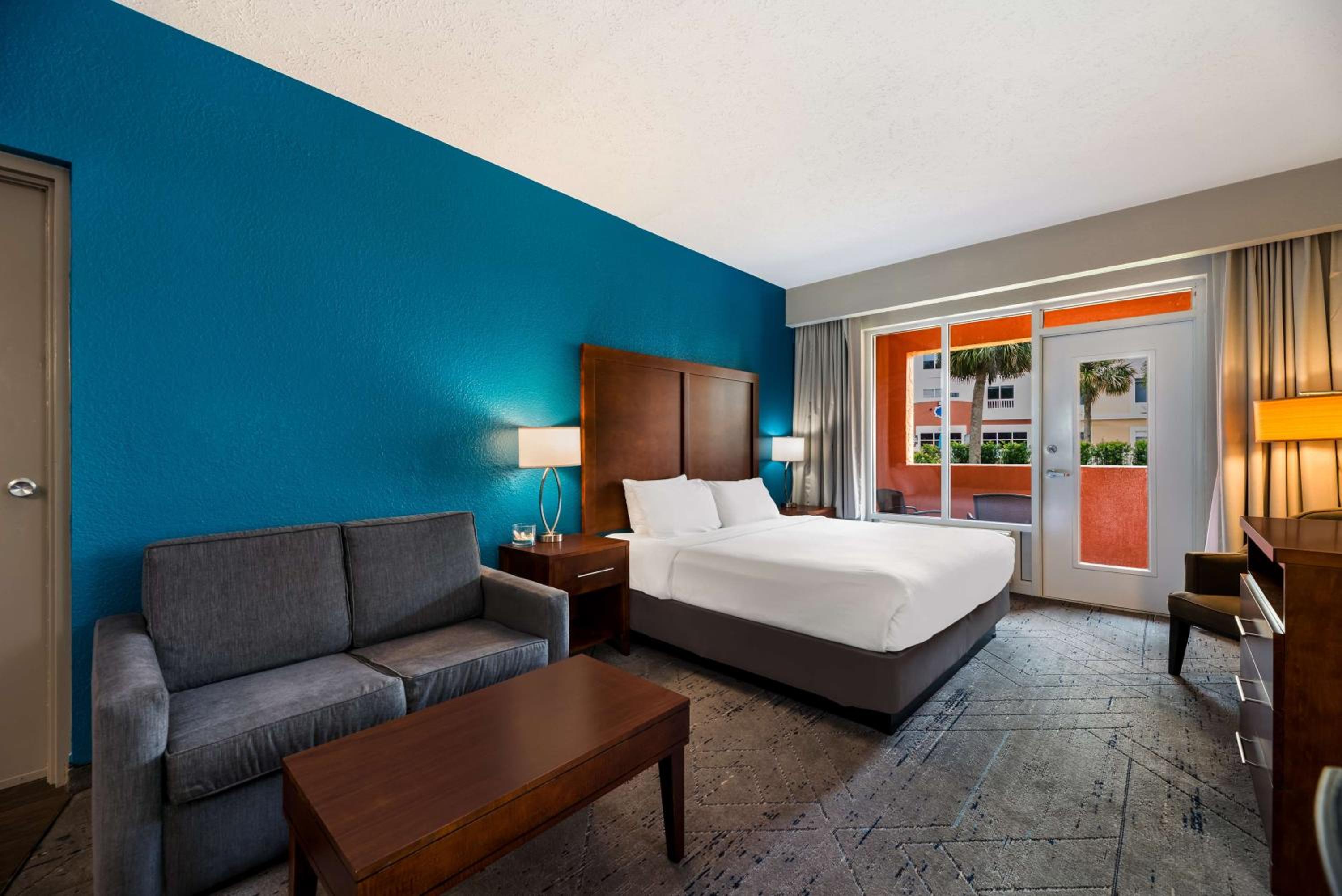 King Room with Sofa Bed and Balcony - Photo 1