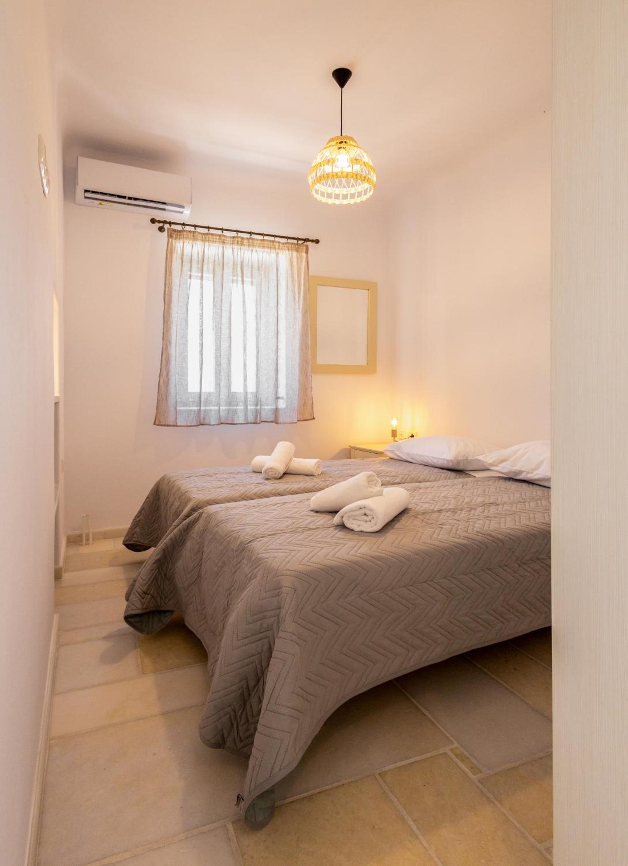Two-Bedroom House photo 3