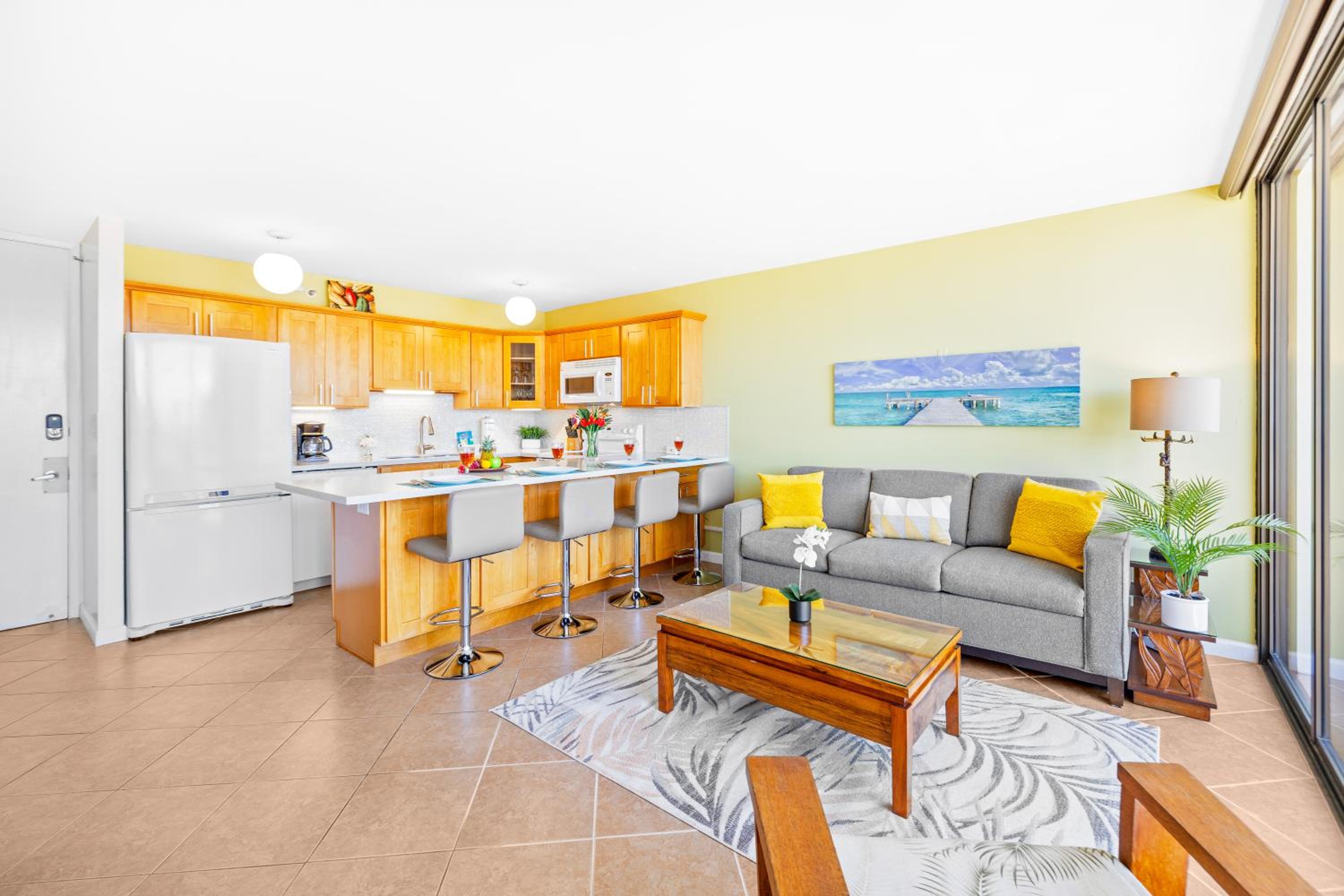 Cozy 1BR Ocean View Condo, Near Beach with Parking: One-Bedroom Apartment with Ocean View photo