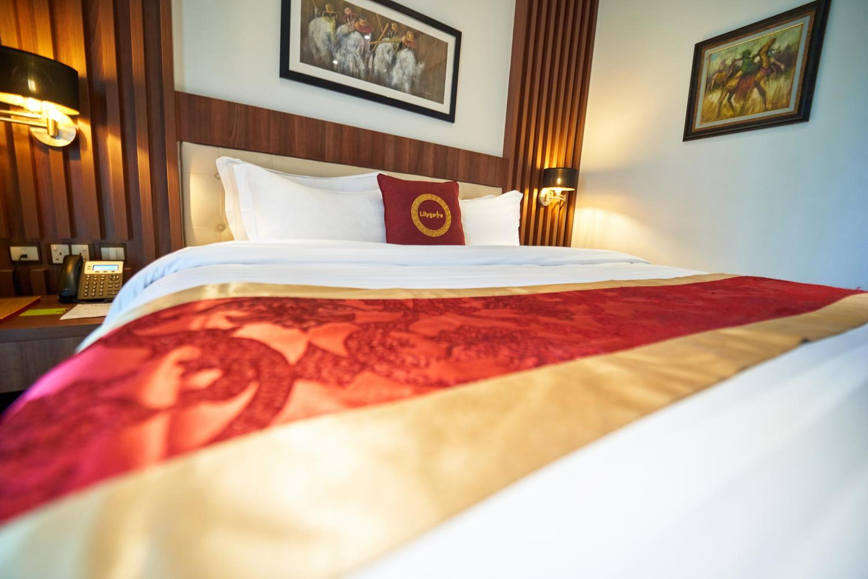 Deluxe Room - Photo 3