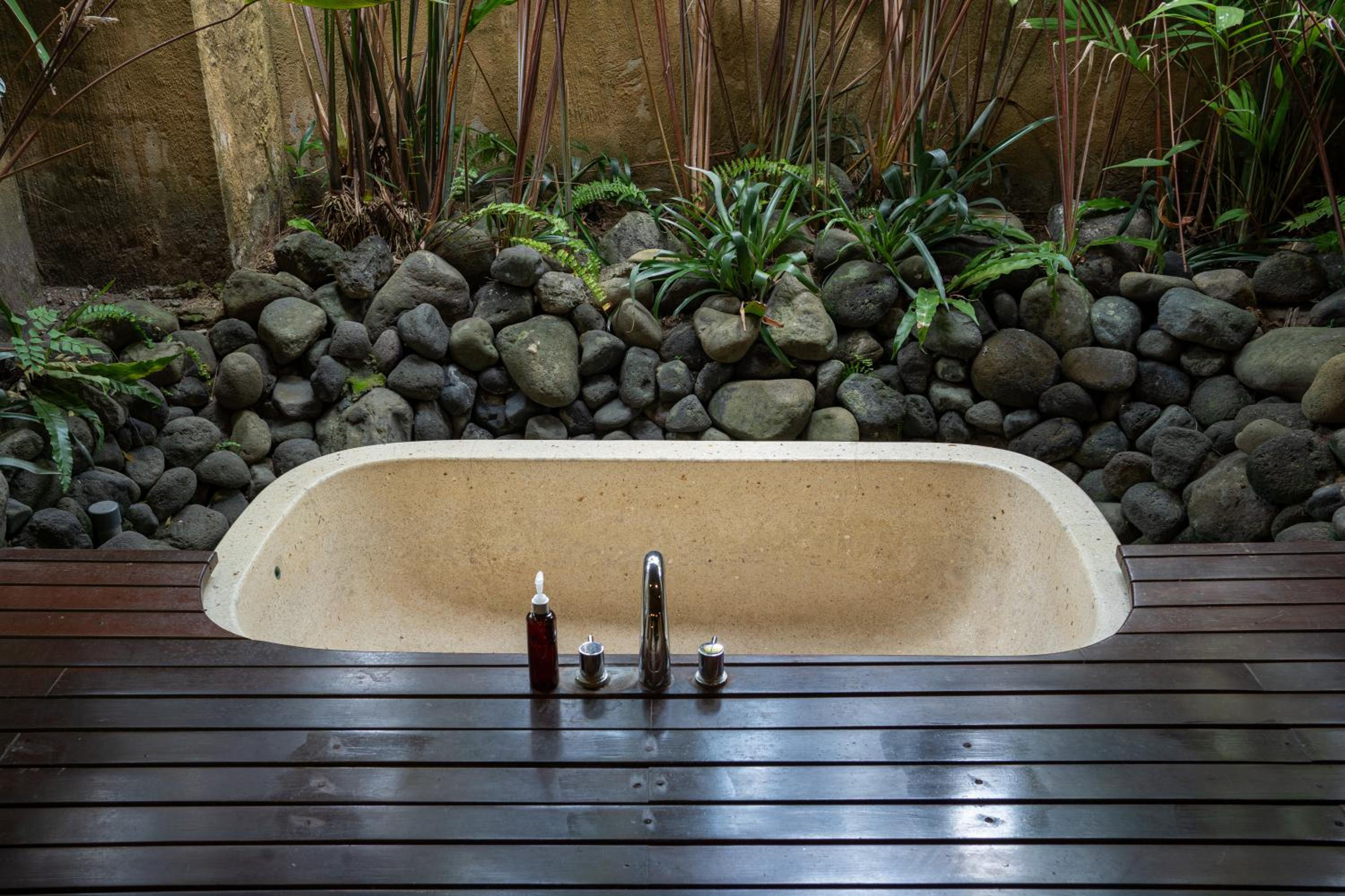 Villa with Private Pool thumbnail 6