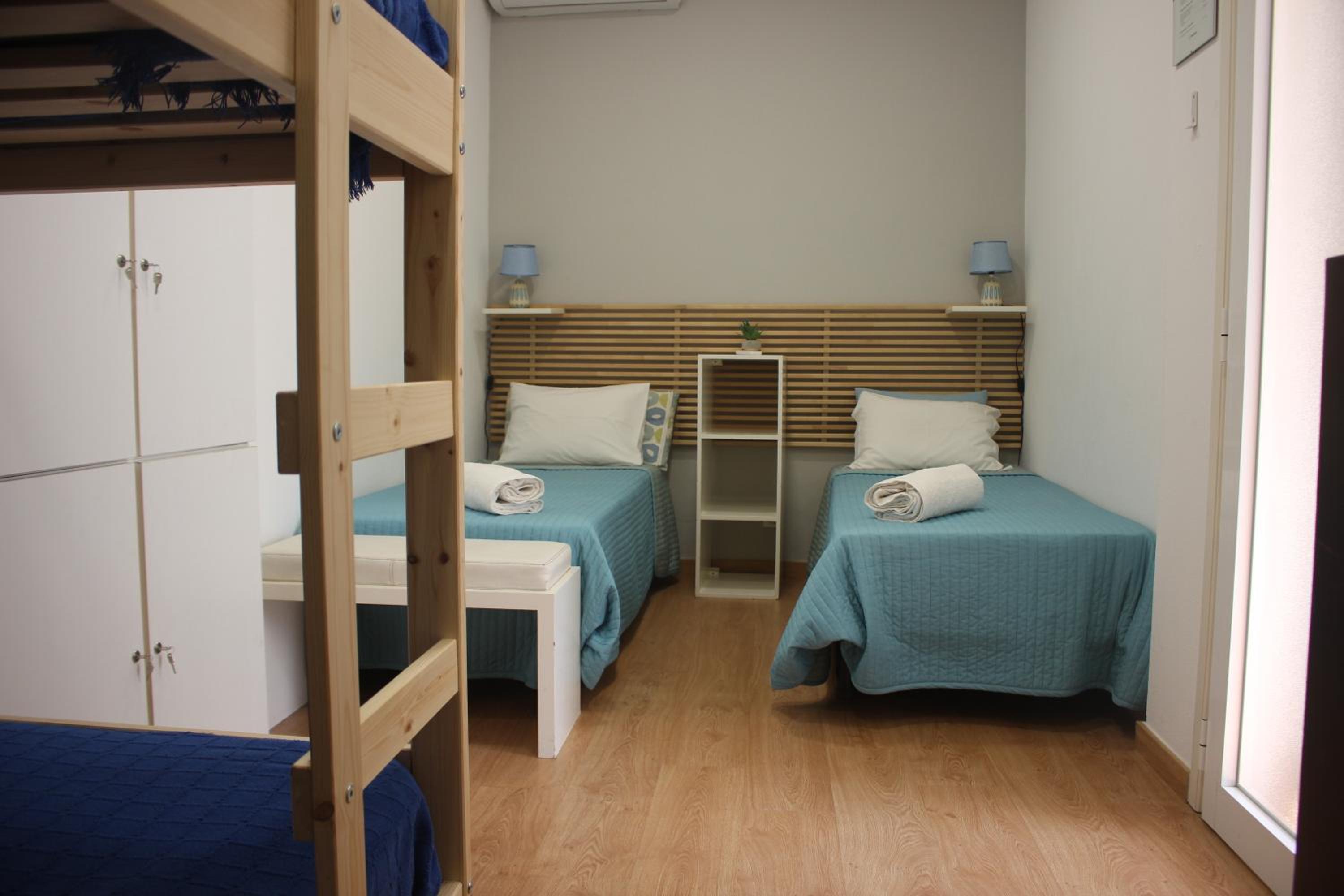 Bed in 4-Bed Female Dormitory Room photo 1