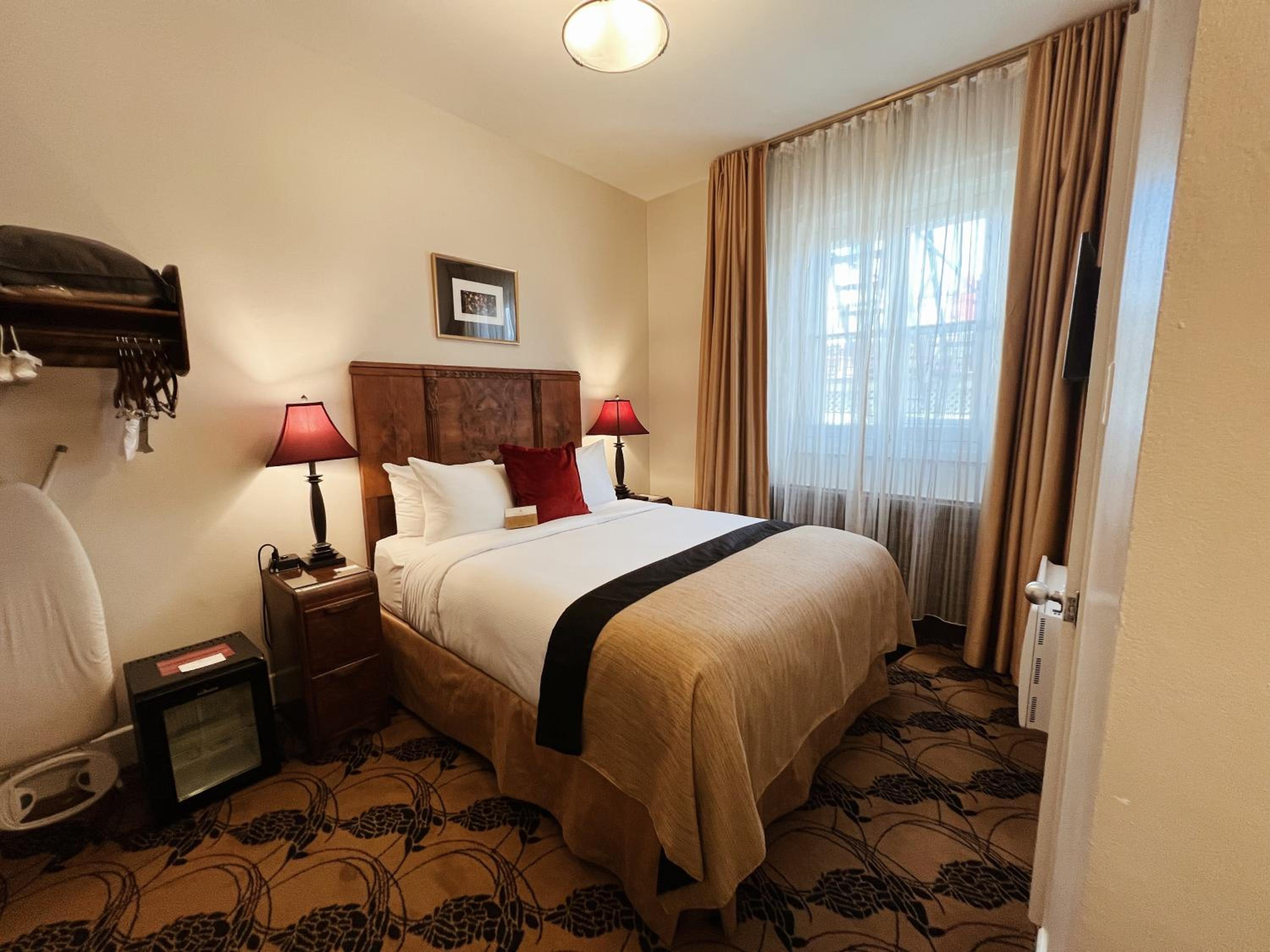 Budget Single Room