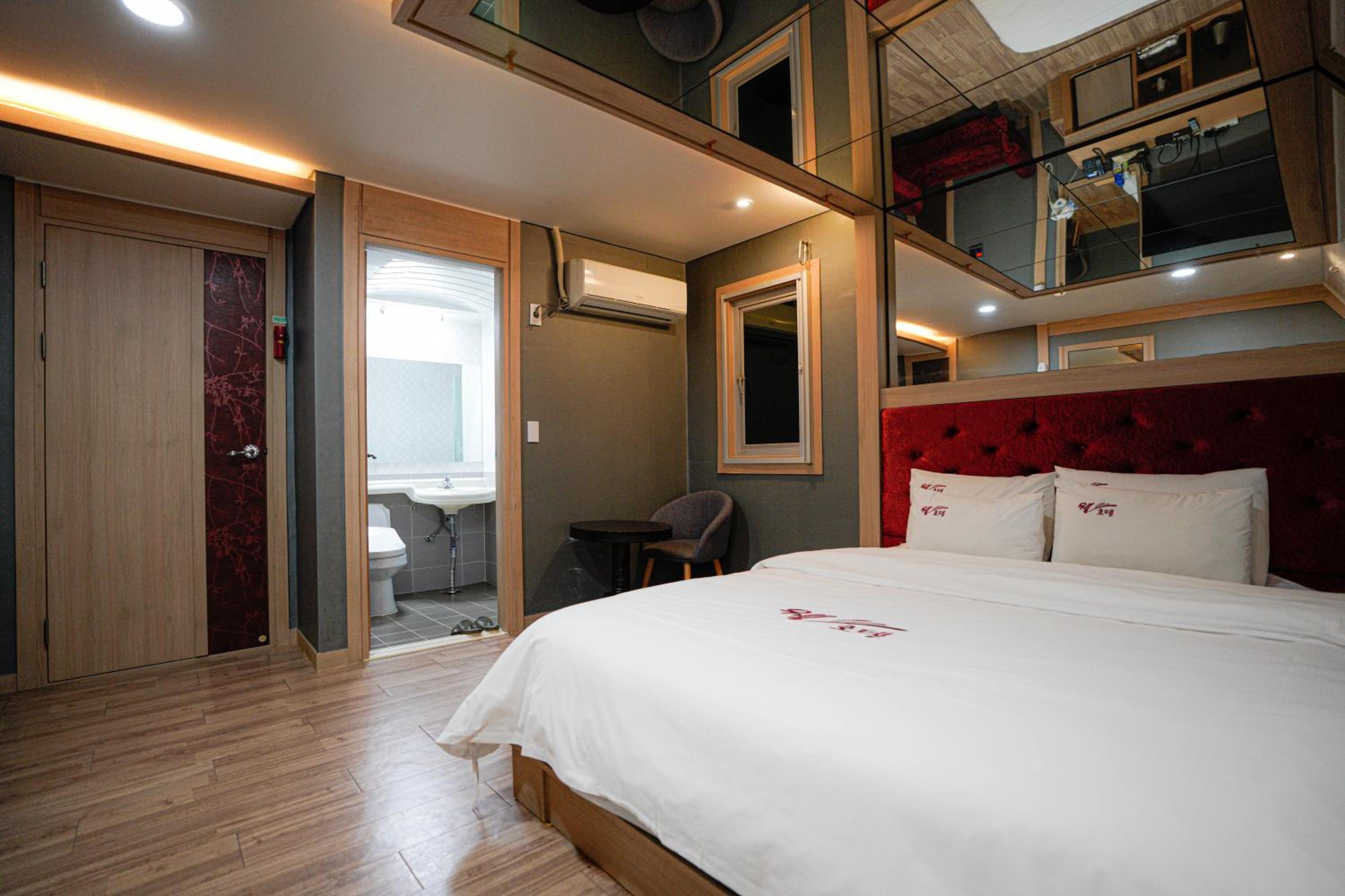 Deluxe Double Room - Photo 6