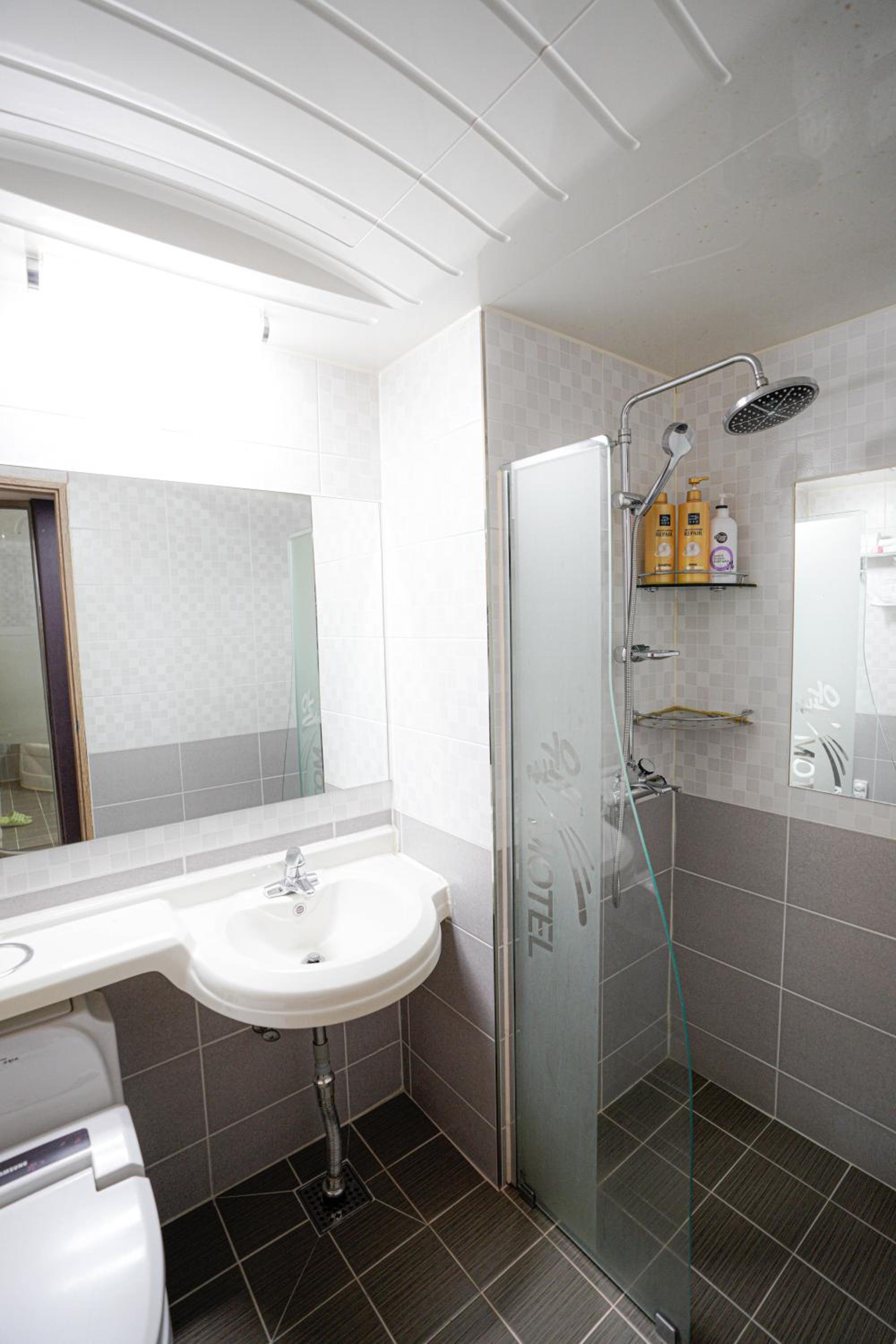 Family Suite - Photo 13