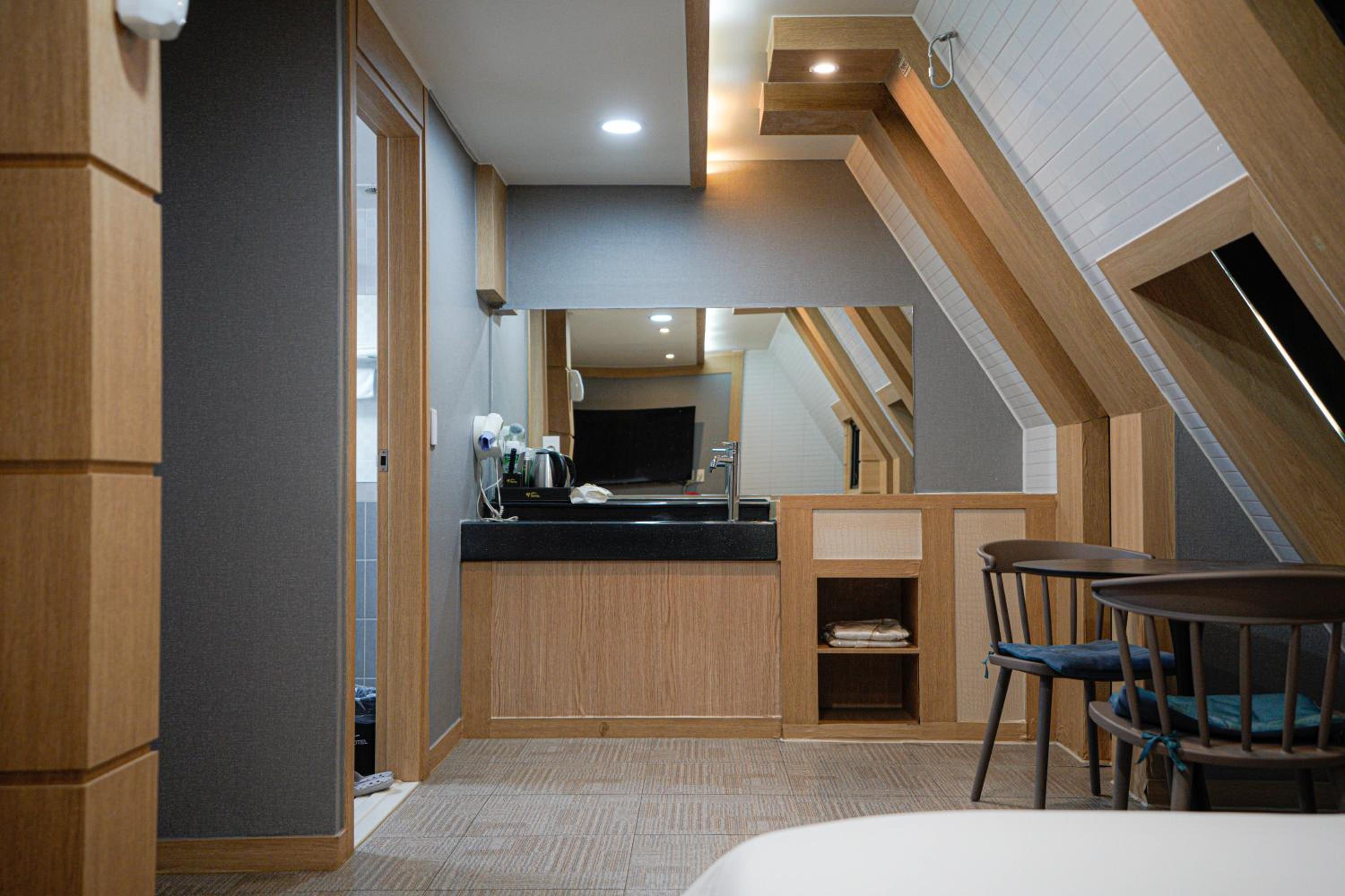 Deluxe Twin Room - Photo 4