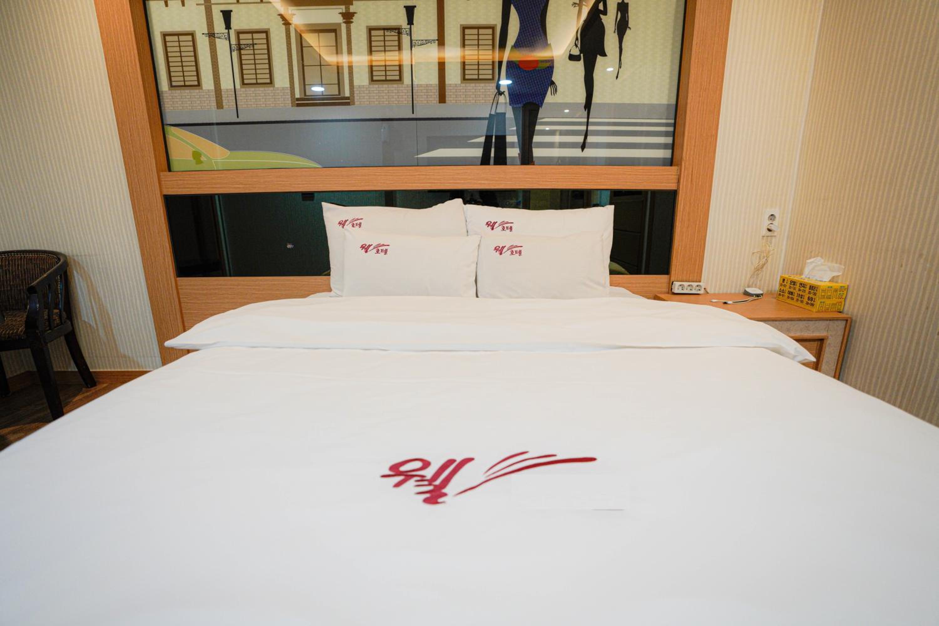 Standard Double Room - Photo 8