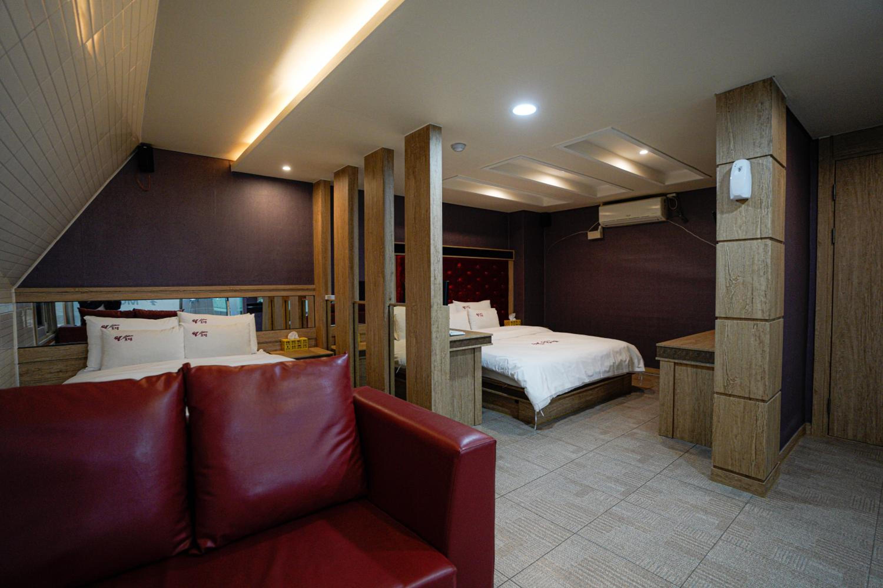 Family Suite - Photo 9
